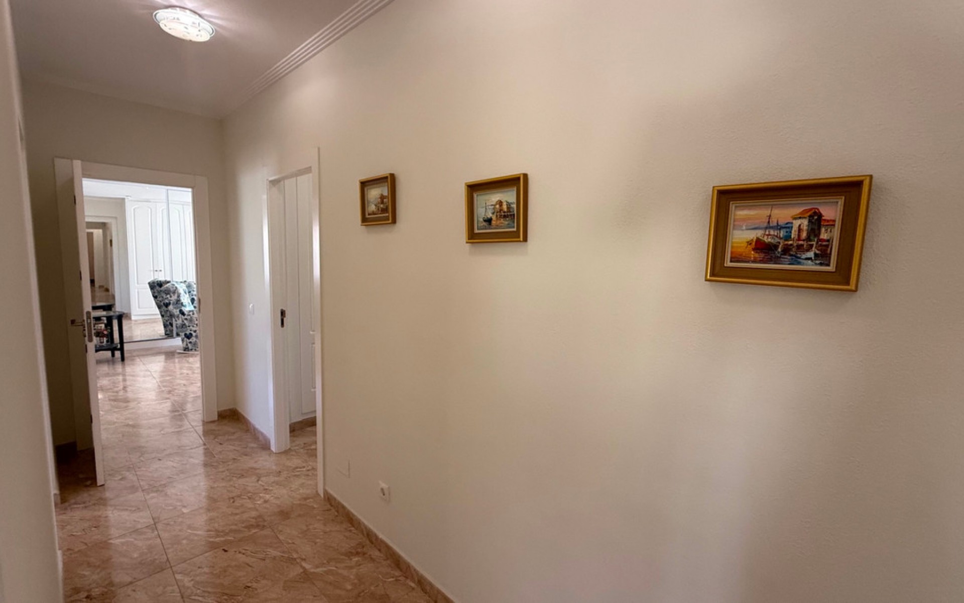 Resale - Villa - Torrevieja - Torrevieja Centro