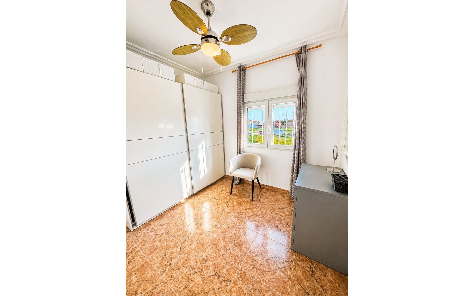 Resale - Villa - Torrevieja - Torrevieja Centro