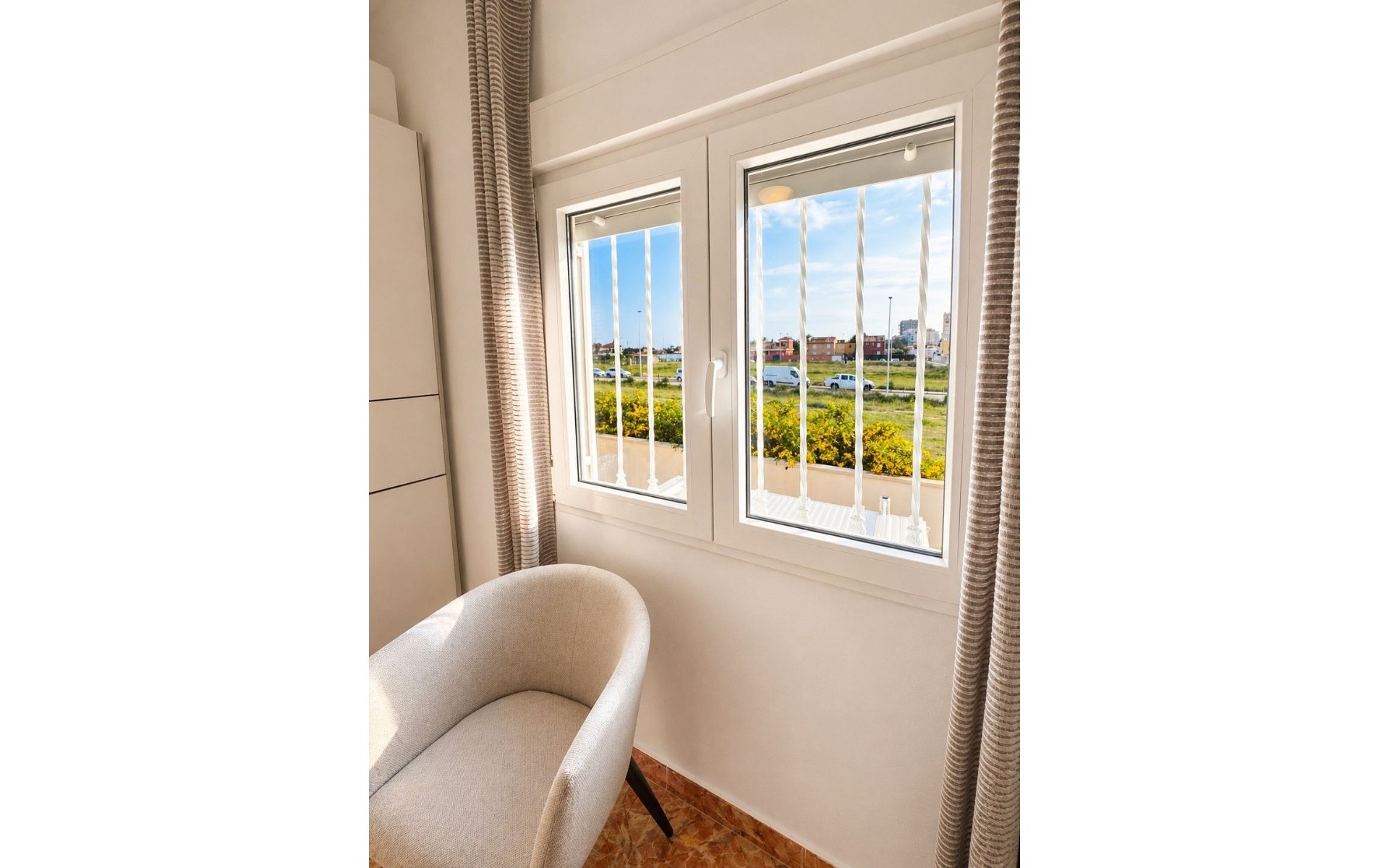 Resale - Villa - Torrevieja - Torrevieja Centro