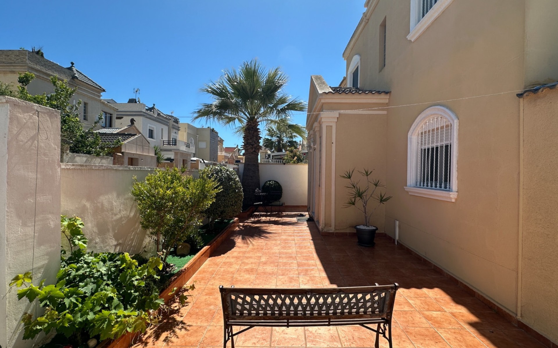 Resale - Villa - Torrevieja - Torrevieja Centro