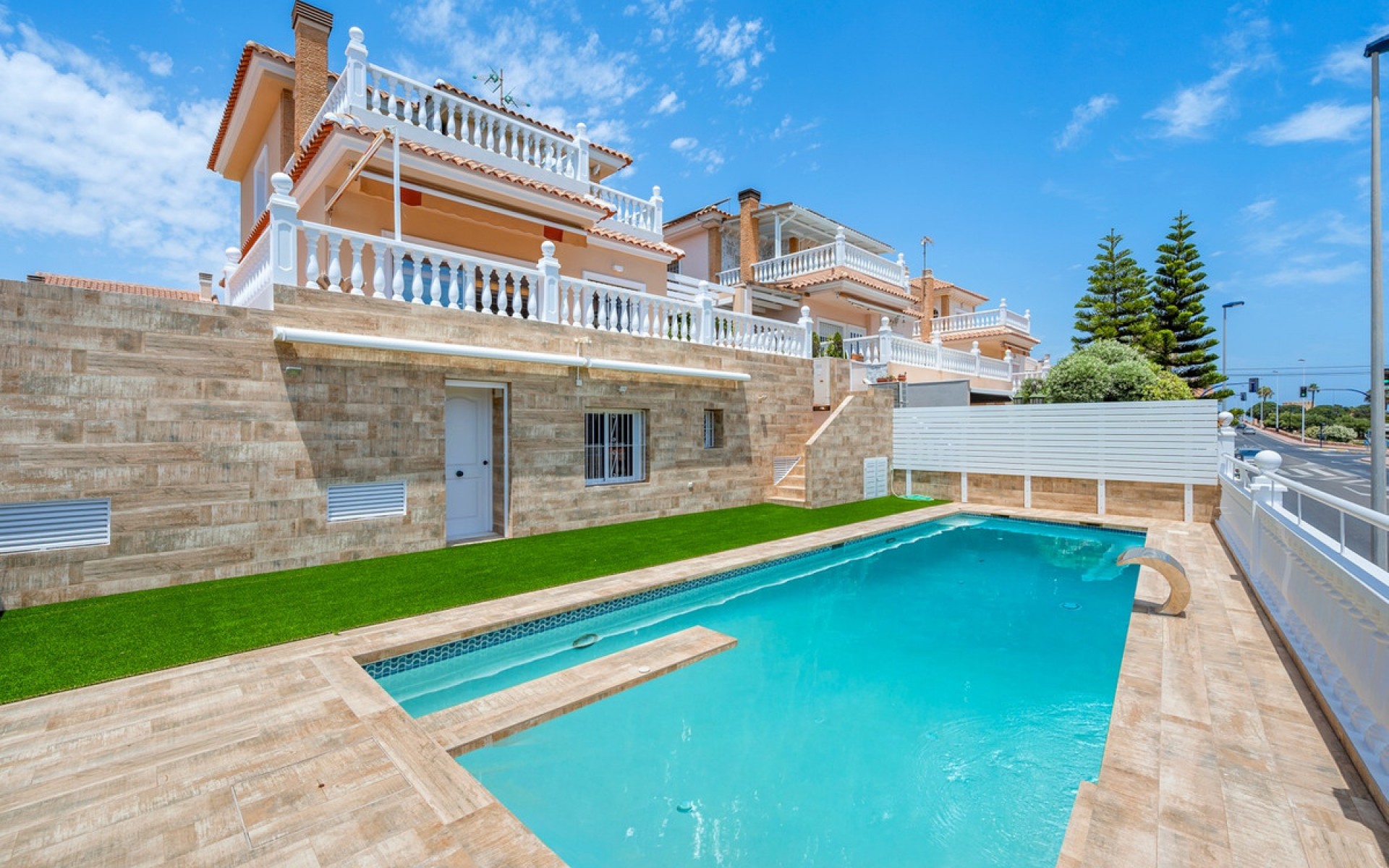 Resale - Villa - Torrevieja - Torrevieja Centro