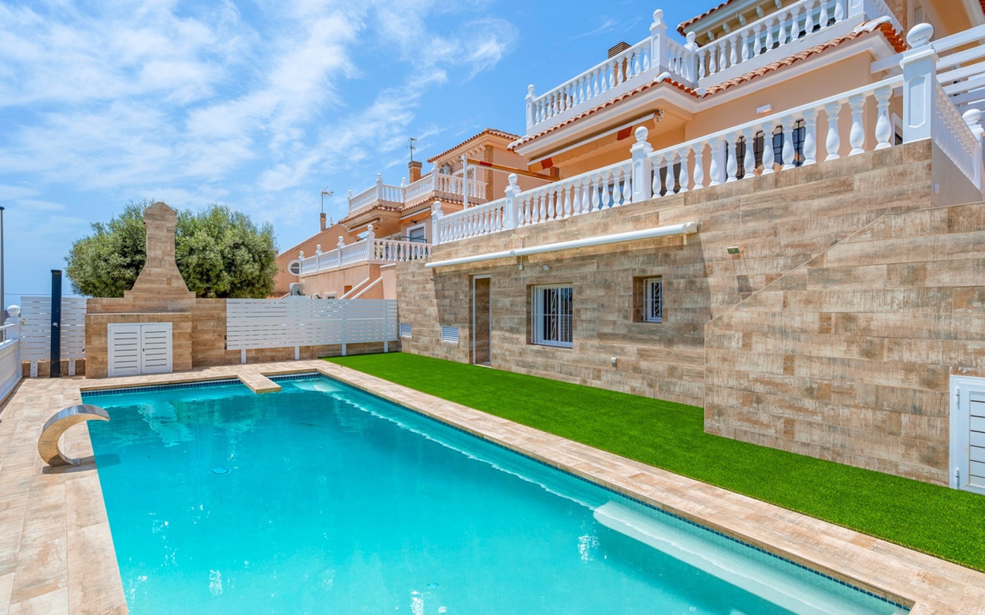 Resale - Villa - Torrevieja - Torrevieja Centro