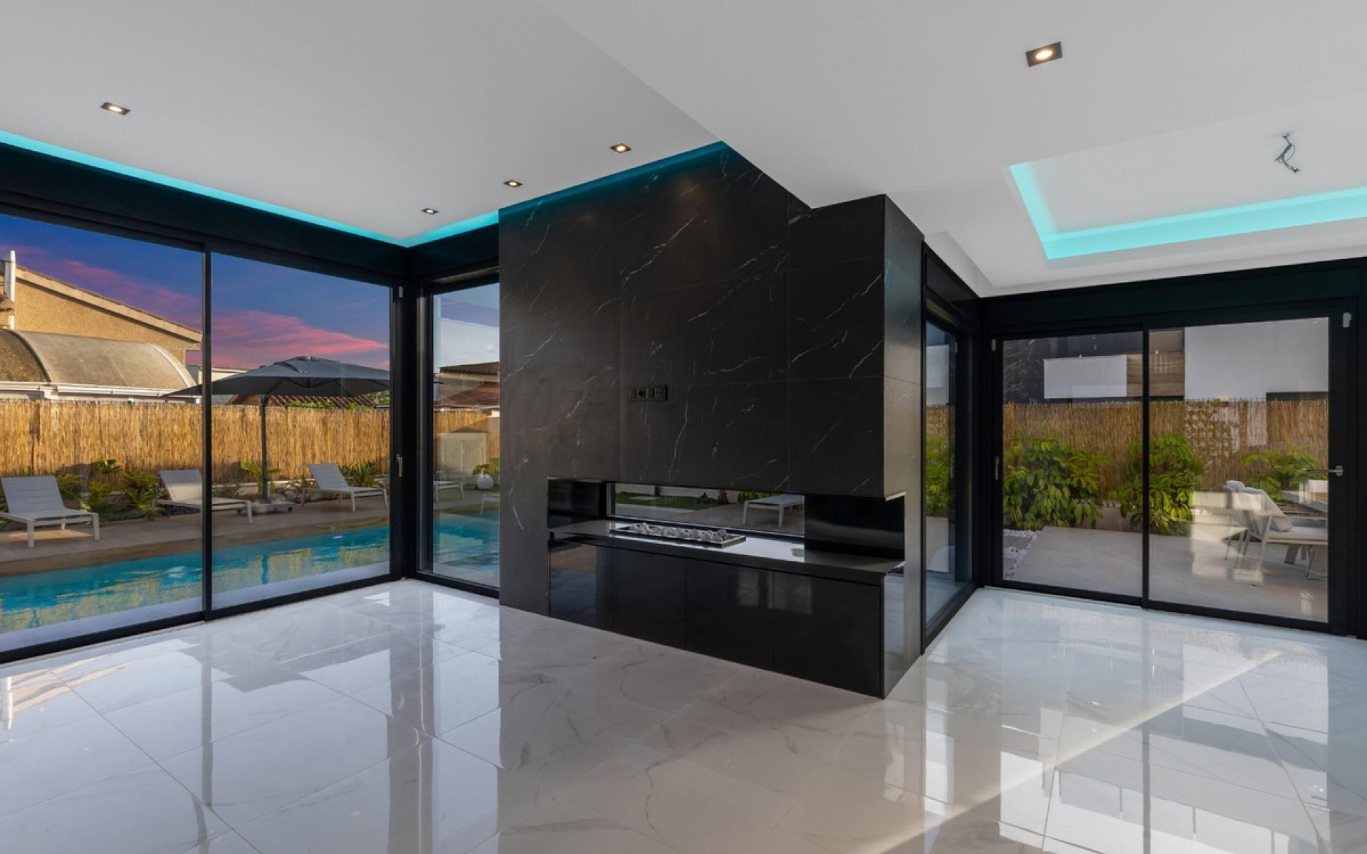 Resale - Villa - Torrevieja - Torrevieja Centro