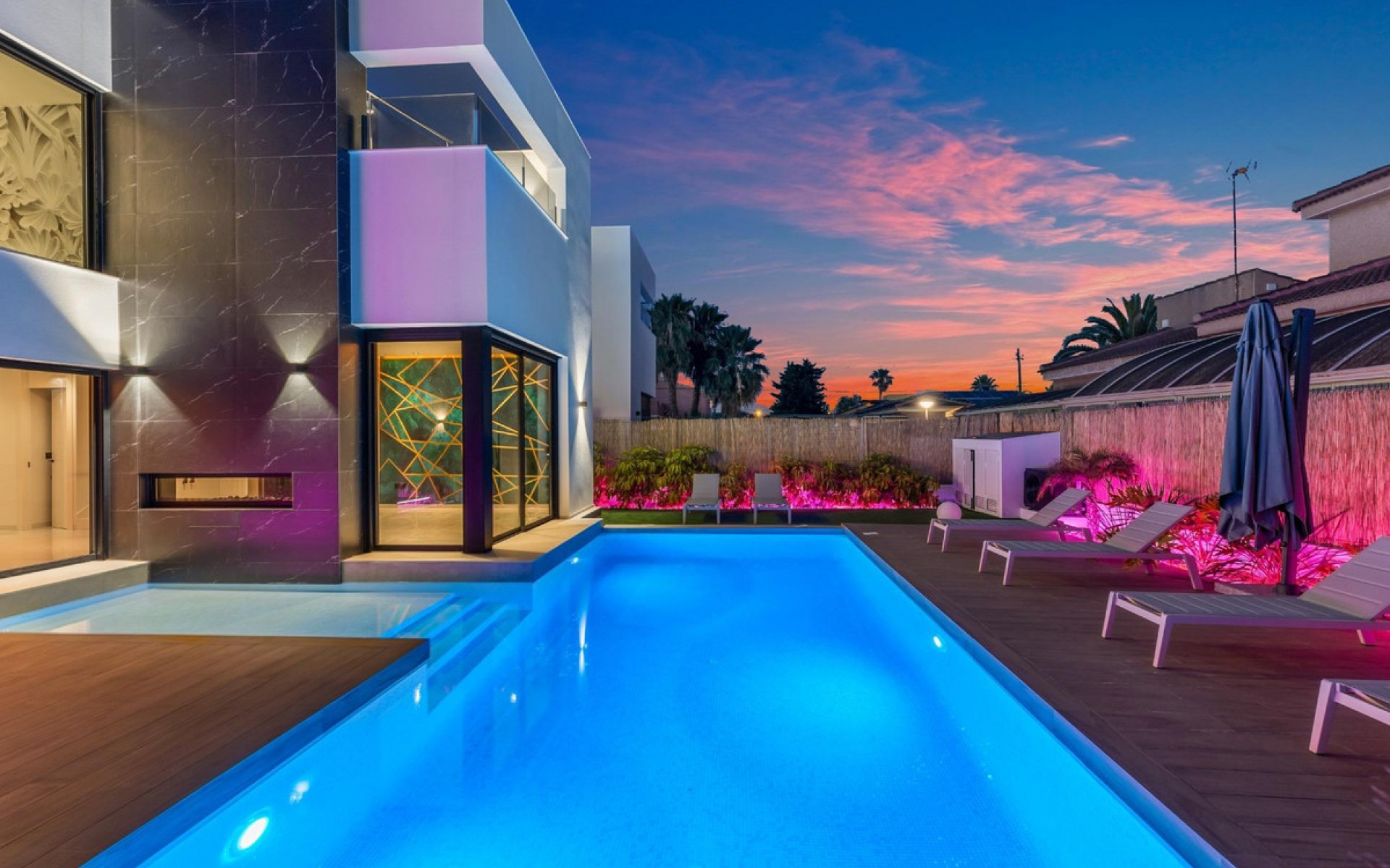 Resale - Villa - Torrevieja - Torrevieja Centro