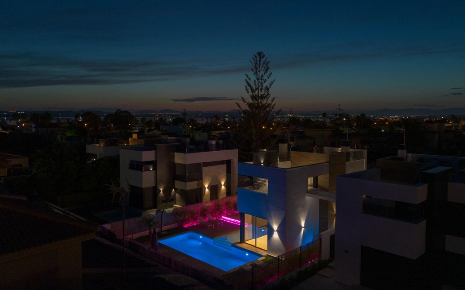 Resale - Villa - Torrevieja - Torrevieja Centro