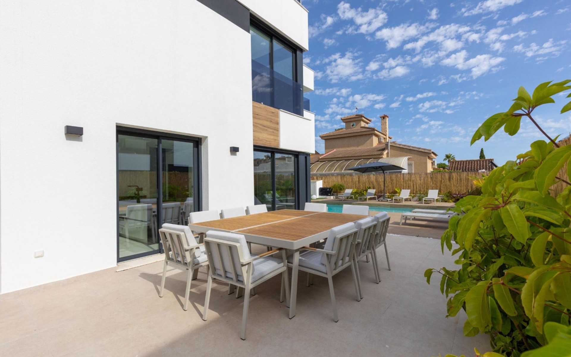 Resale - Villa - Torrevieja - Torrevieja Centro