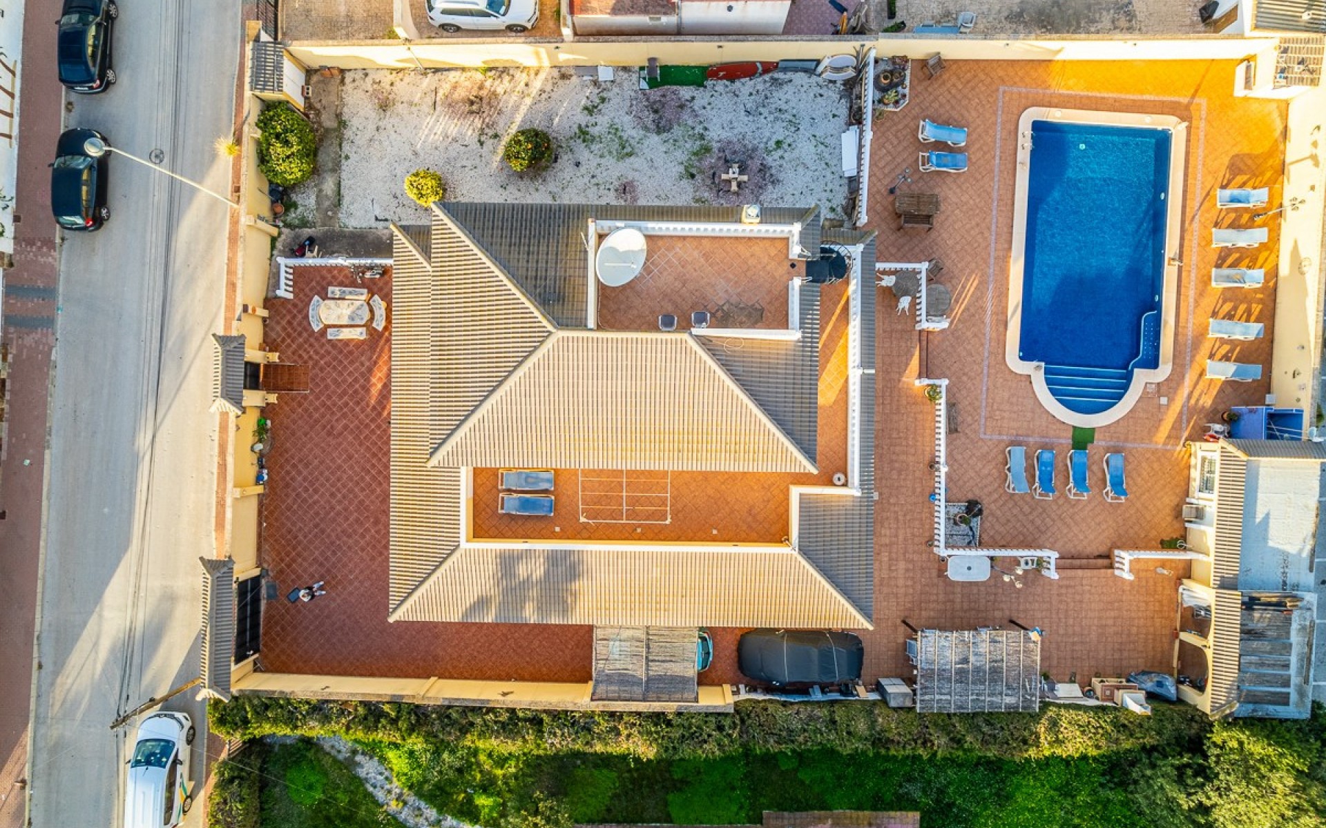 Resale - Villa - Torrevieja - Torrevieja Centro