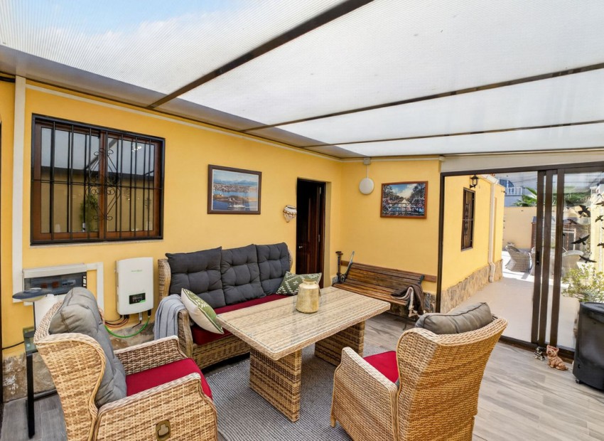 Resale - Villa - Torrevieja - Torrevieja Centro