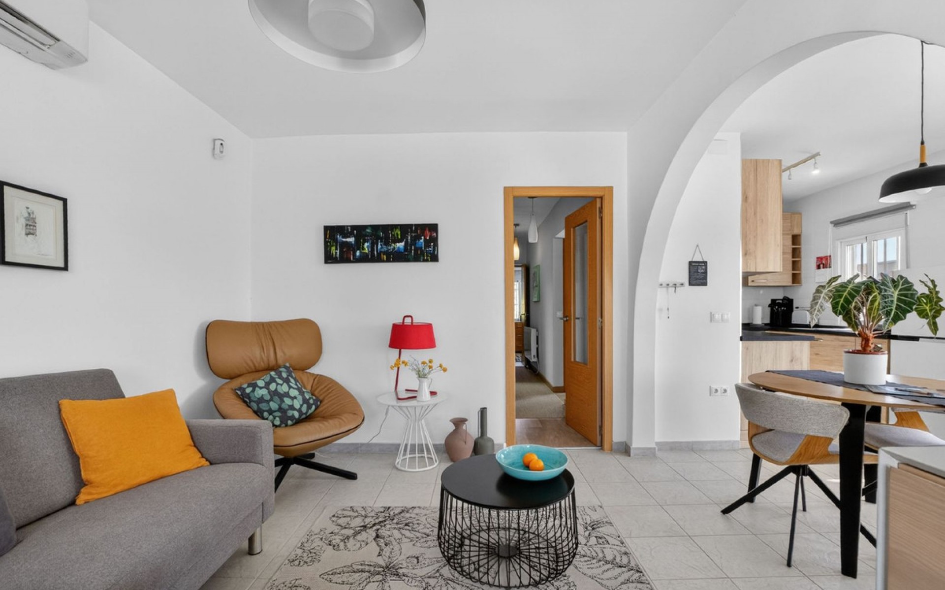 Resale - Villa - Torrevieja - Torrevieja Centro