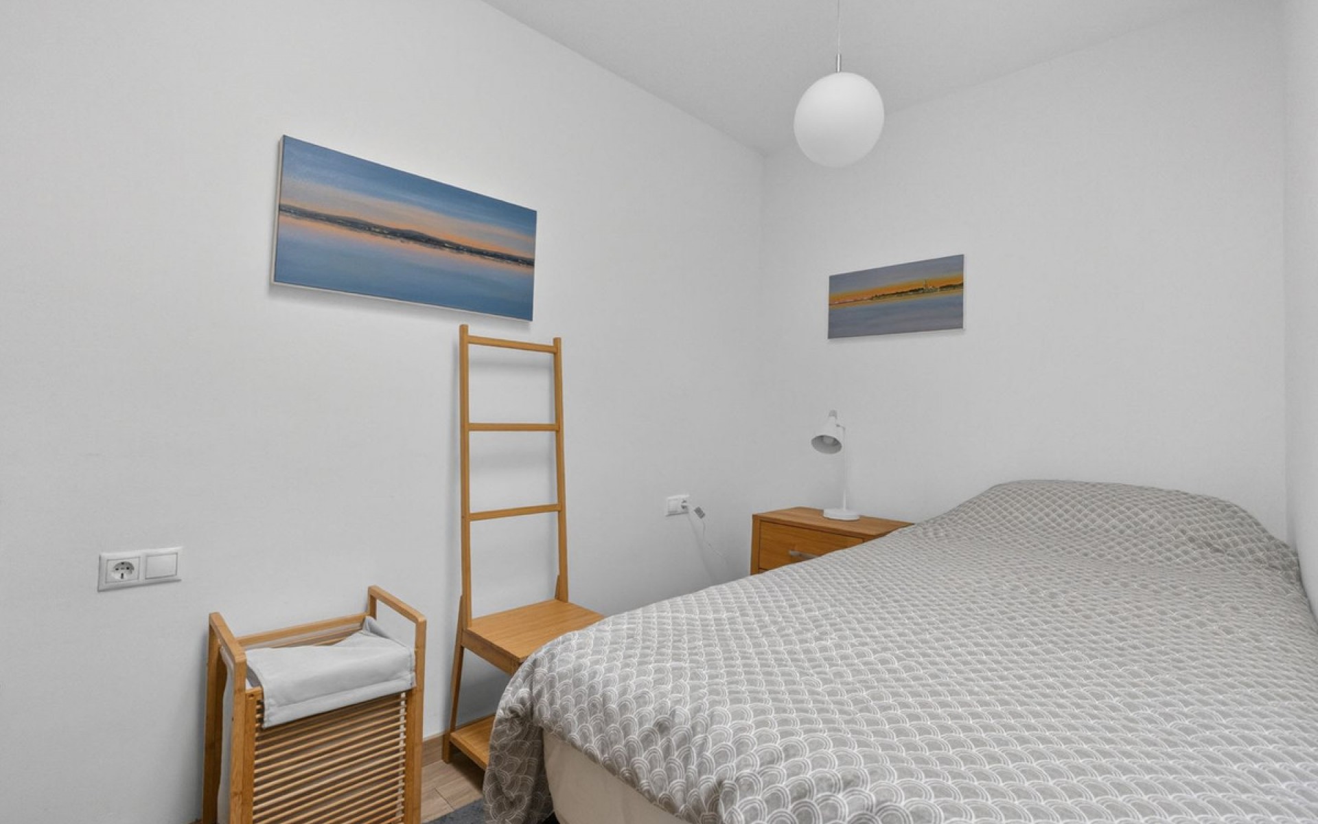 Resale - Villa - Torrevieja - Torrevieja Centro