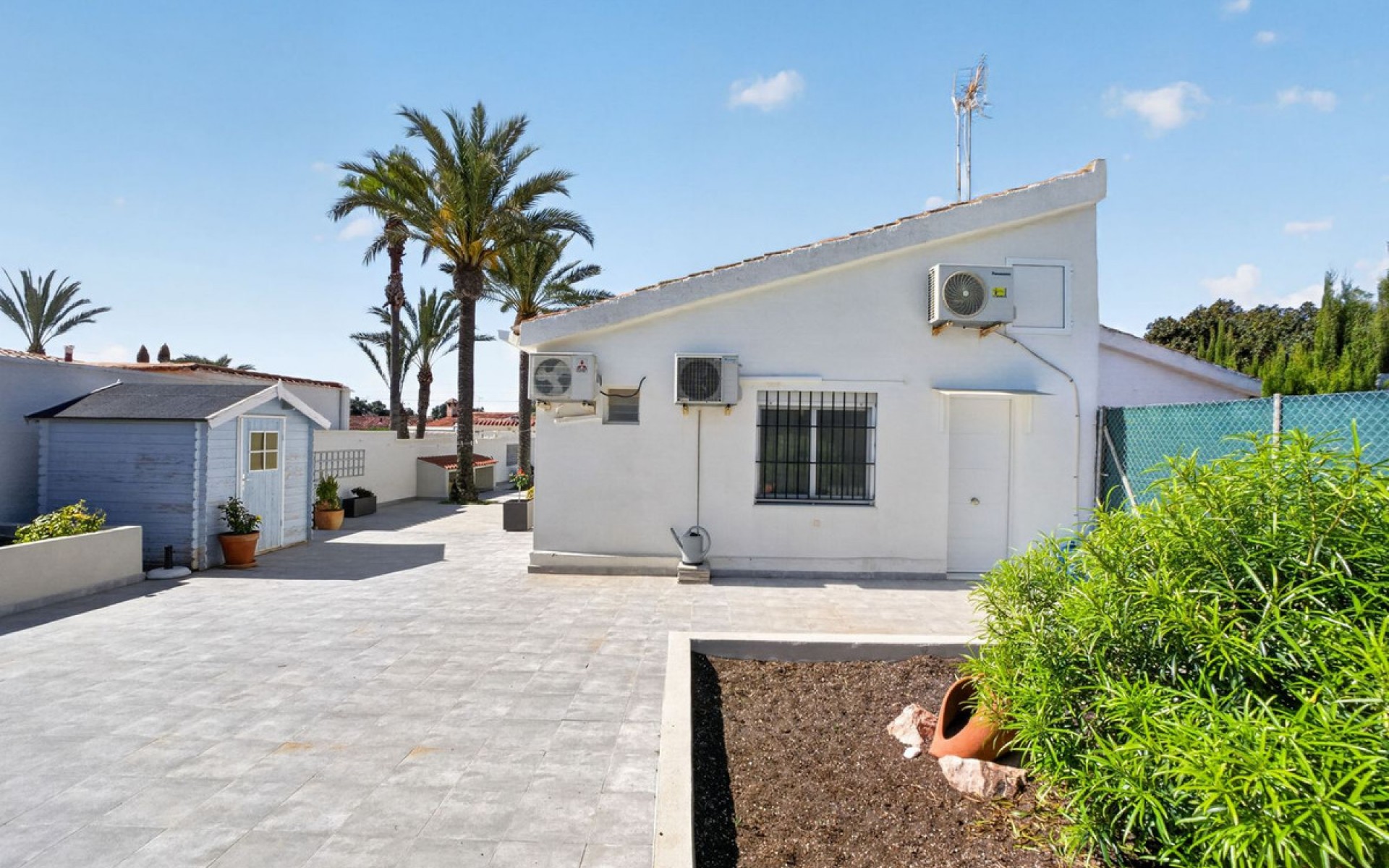 Resale - Villa - Torrevieja - Torrevieja Centro