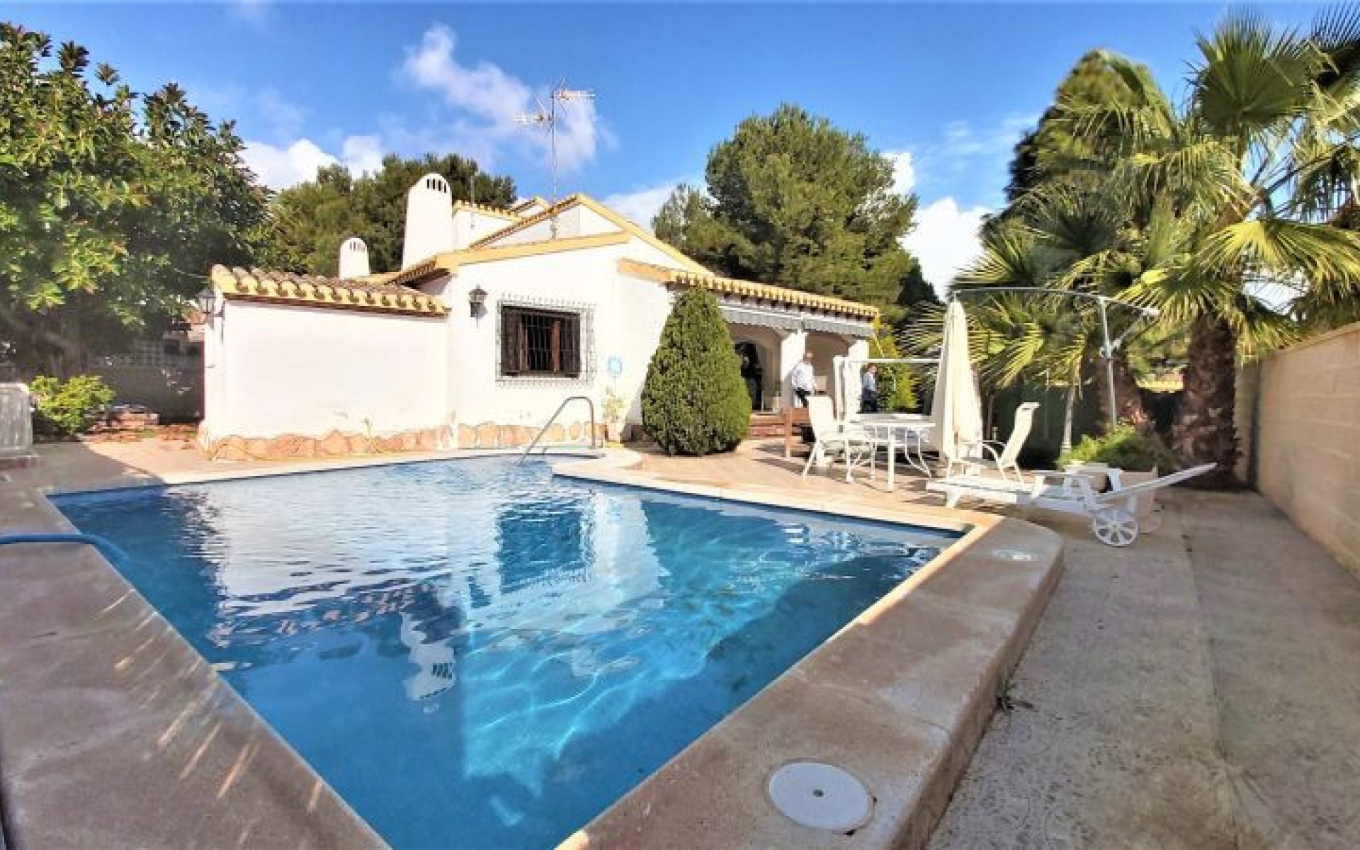 Resale - Villa - Torrevieja - Torrevieja Centro