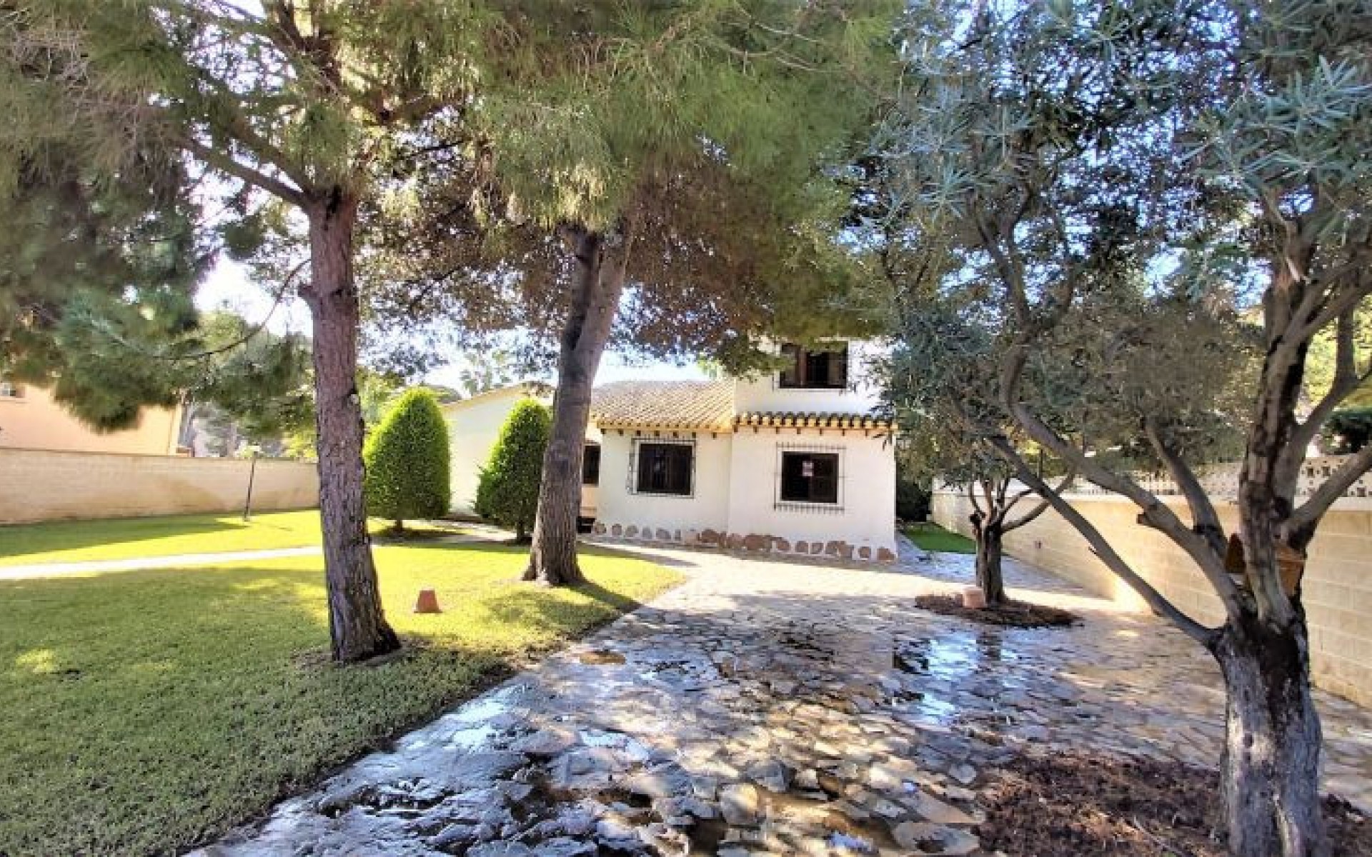 Resale - Villa - Torrevieja - Torrevieja Centro