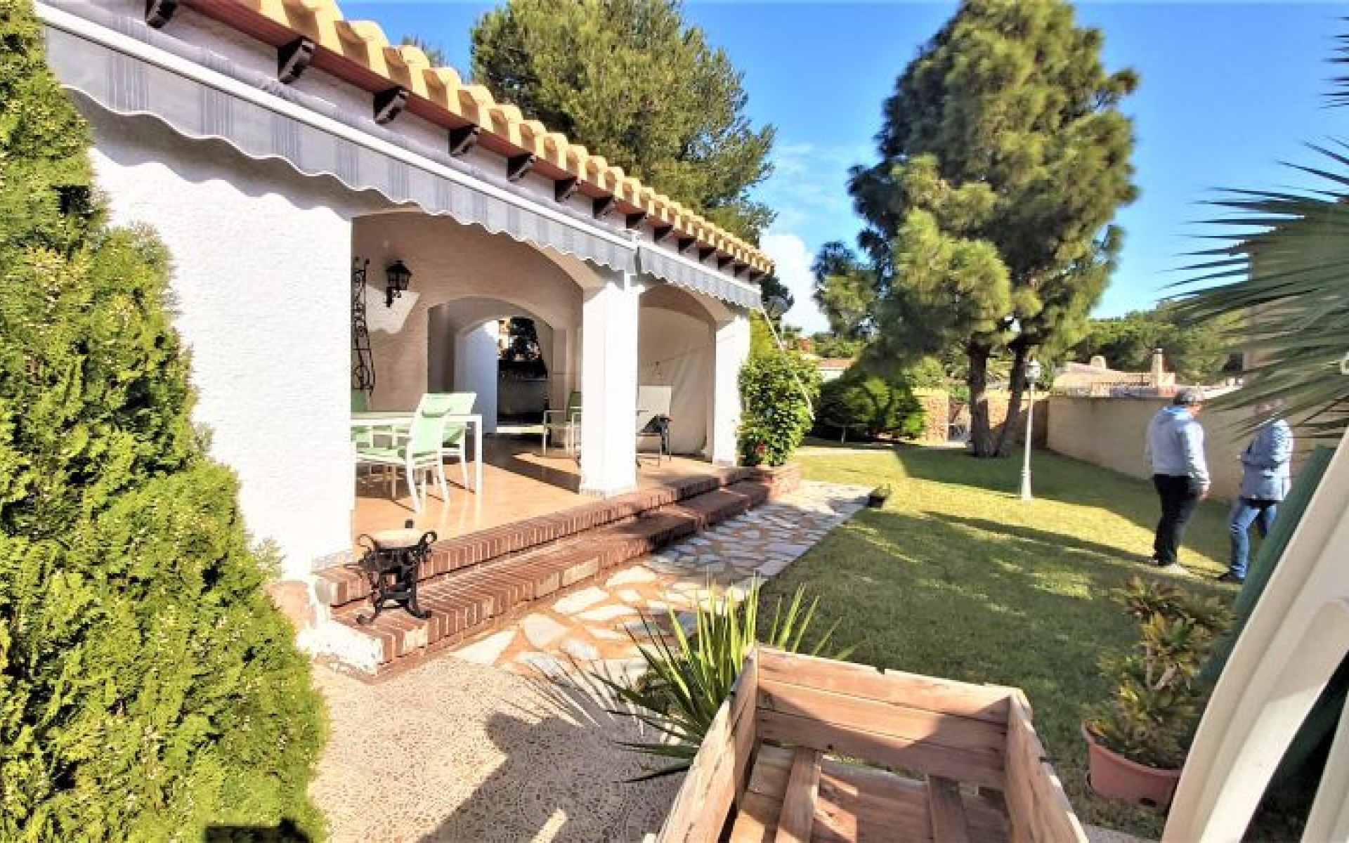 Resale - Villa - Torrevieja - Torrevieja Centro
