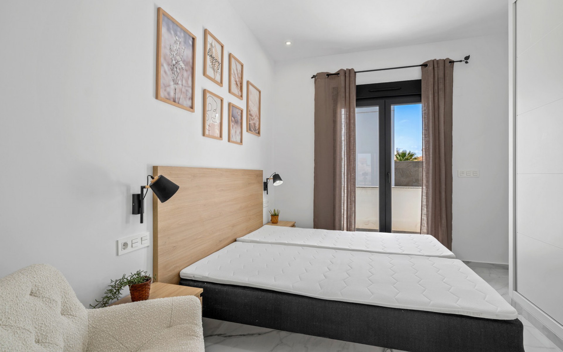 Resale - Villa - Torrevieja - Torrevieja Centro