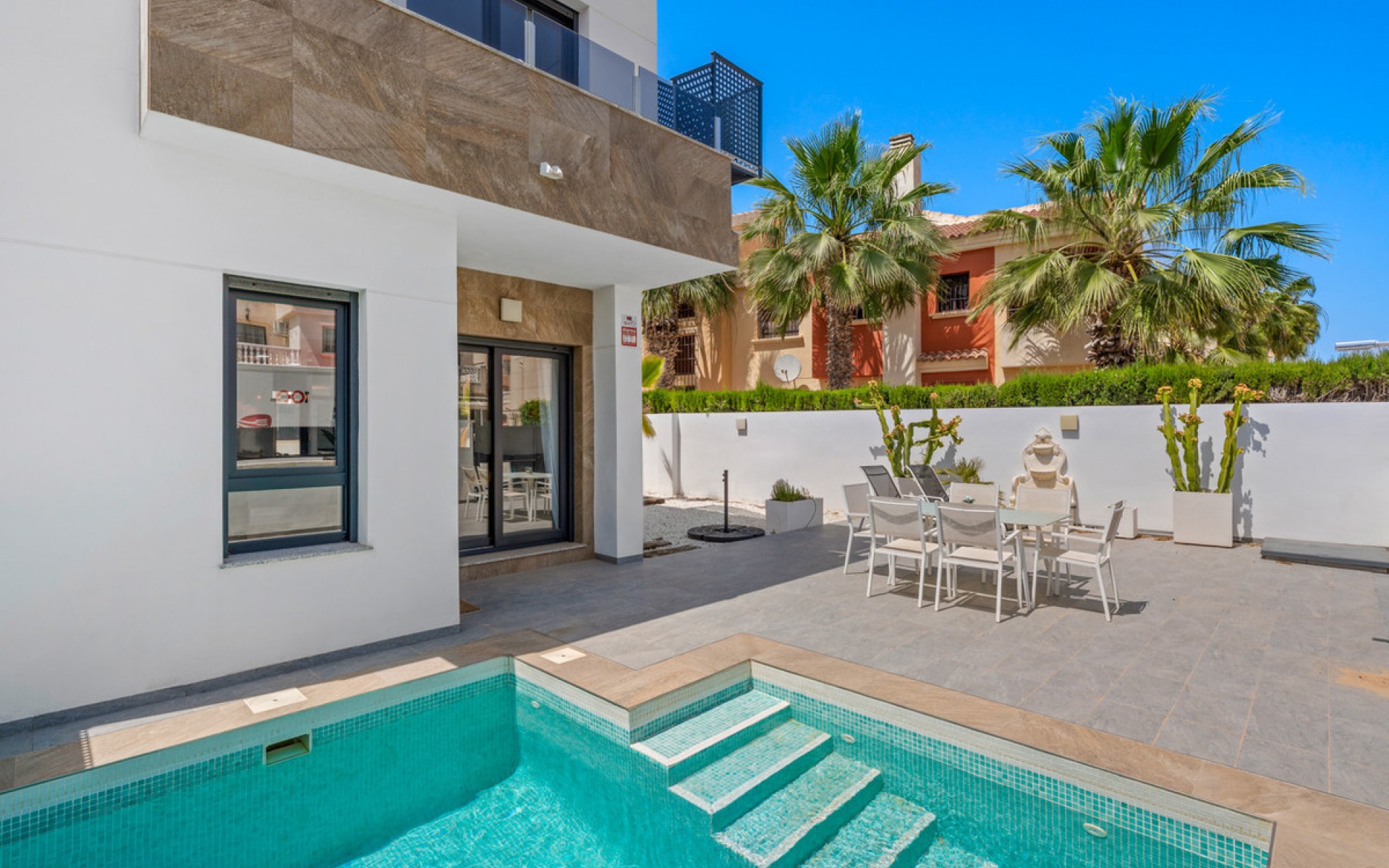 Resale - Villa - Torrevieja - Torrevieja Centro