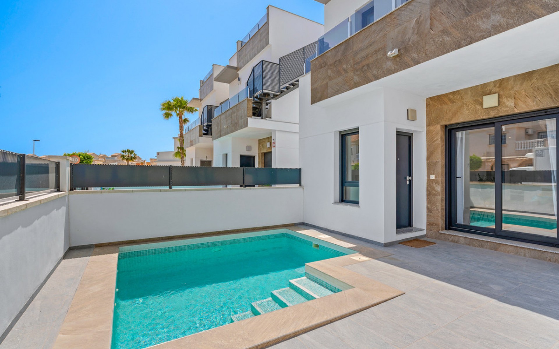Resale - Villa - Torrevieja - Torrevieja Centro