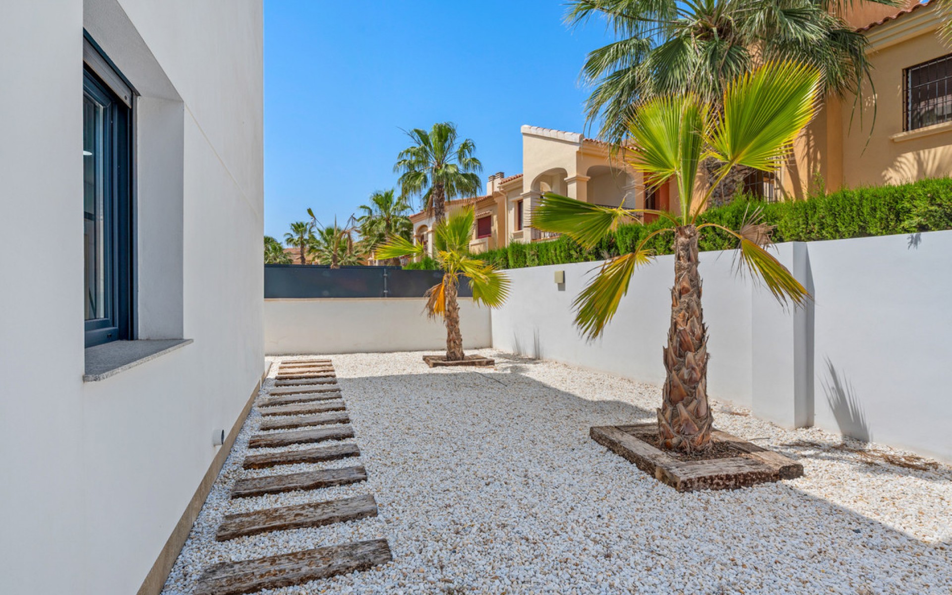 Resale - Villa - Torrevieja - Torrevieja Centro