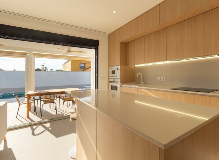Resale - Villa - Torrevieja - Torrevieja Centro