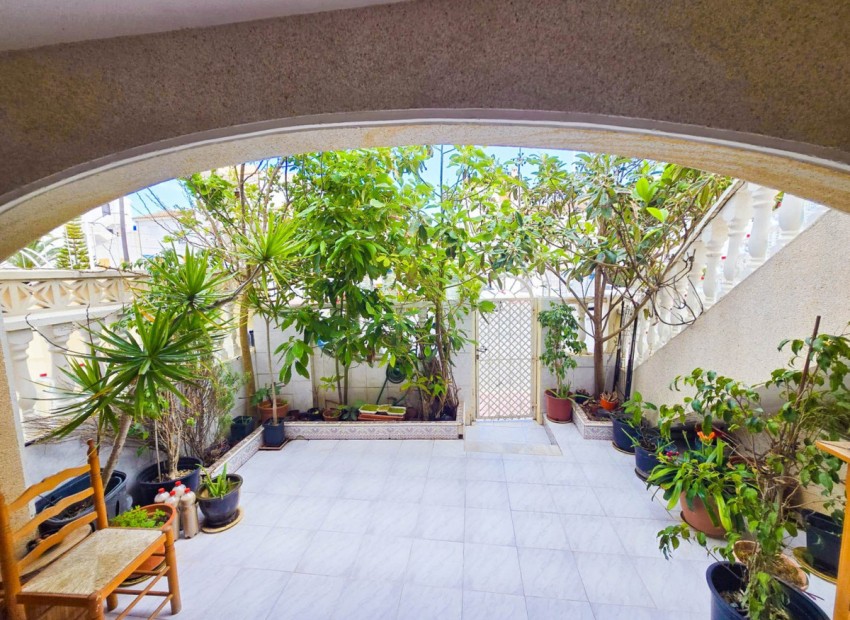 Resale - Villa - Torrevieja - Torrevieja Centro