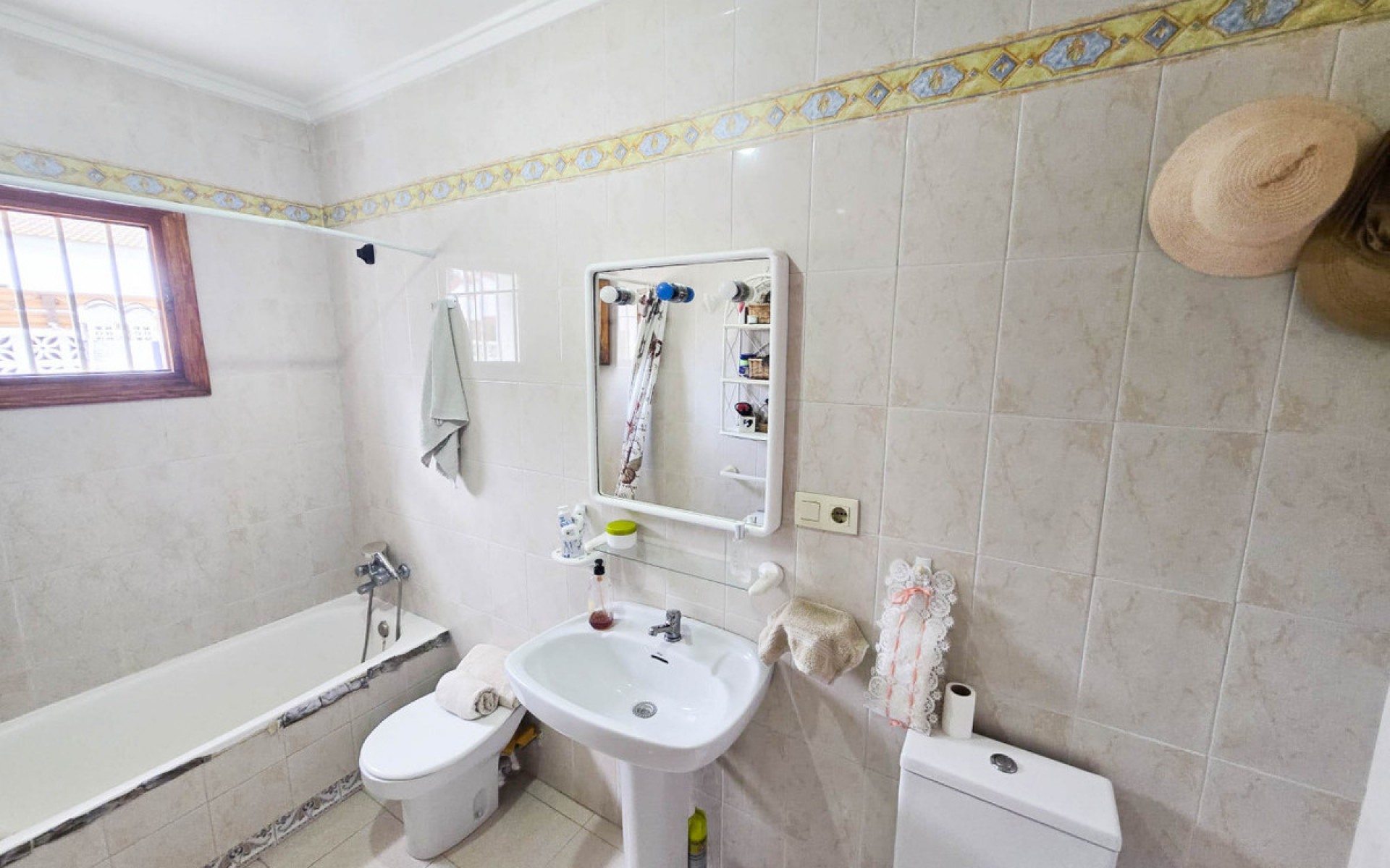Resale - Villa - Torrevieja - Torrevieja Centro