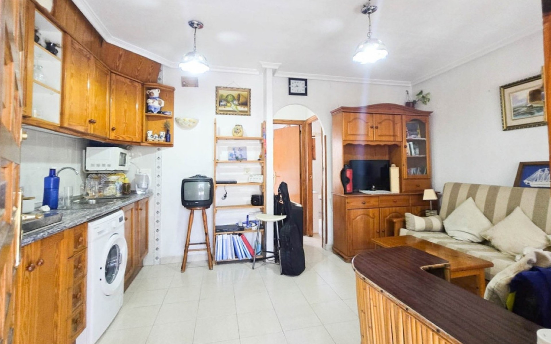 Resale - Villa - Torrevieja - Torrevieja Centro