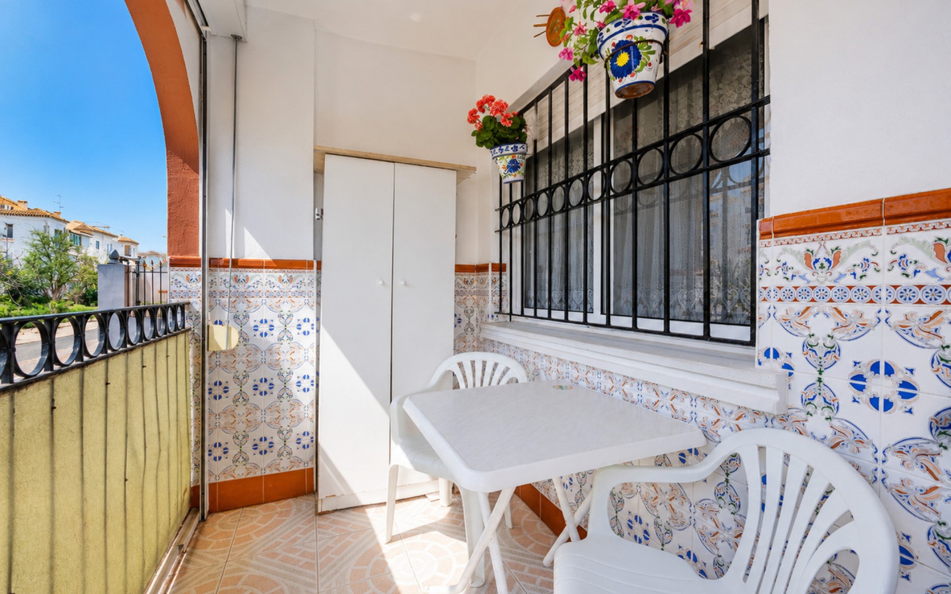 Resale - Villa - Torrevieja - Torrevieja Centro