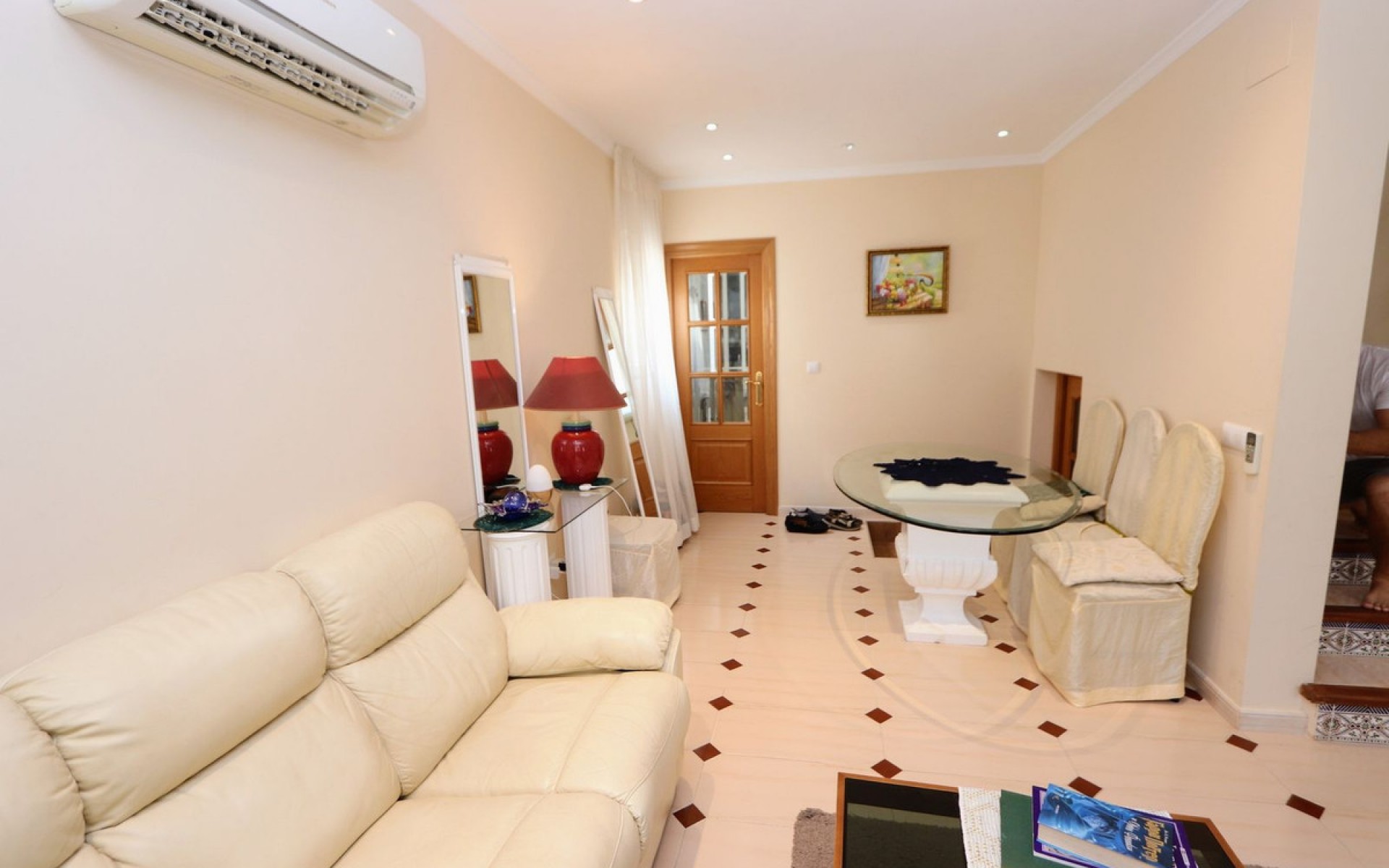 Resale - Villa - Torrevieja - Torrevieja Centro