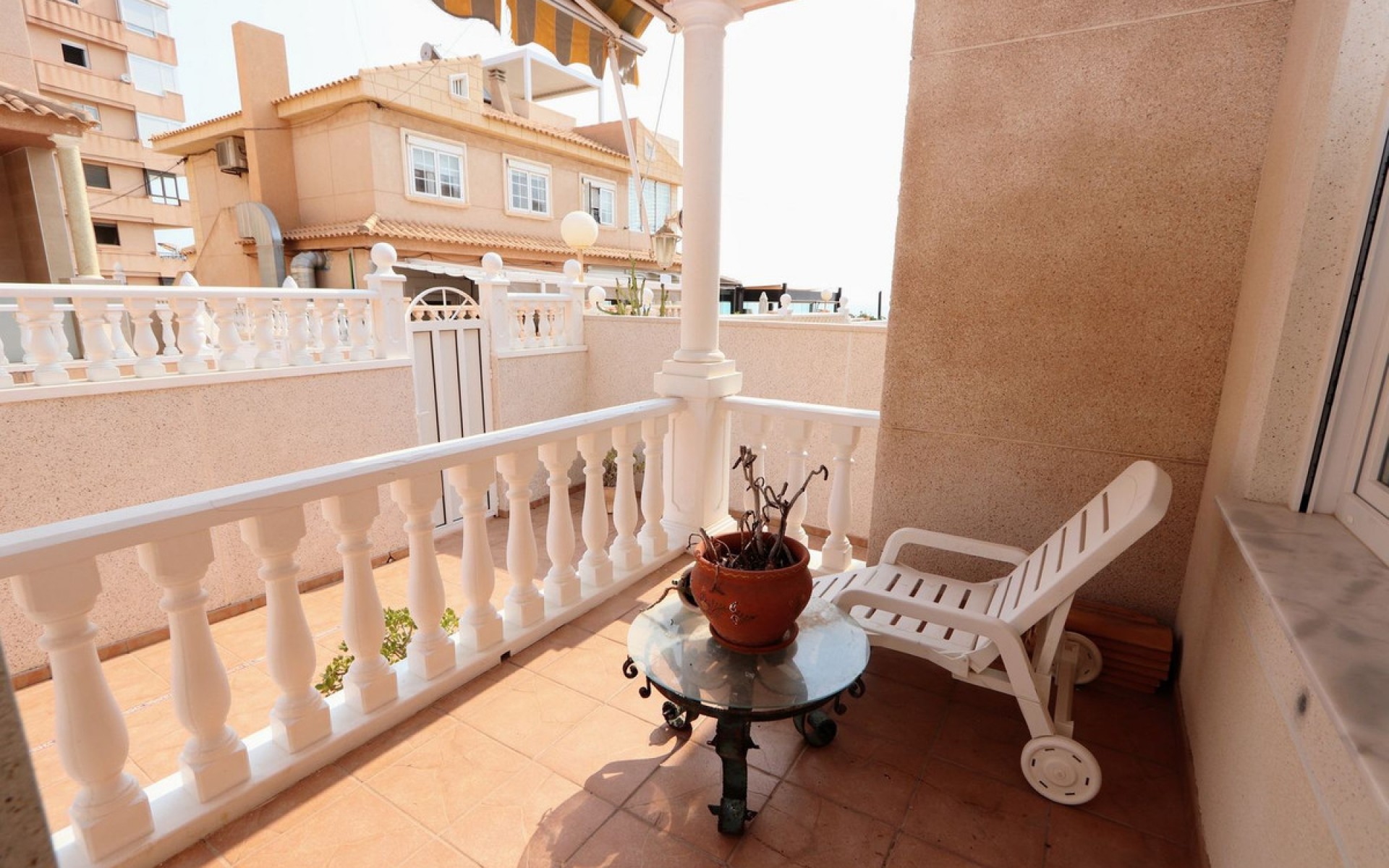 Resale - Villa - Torrevieja - Torrevieja Centro