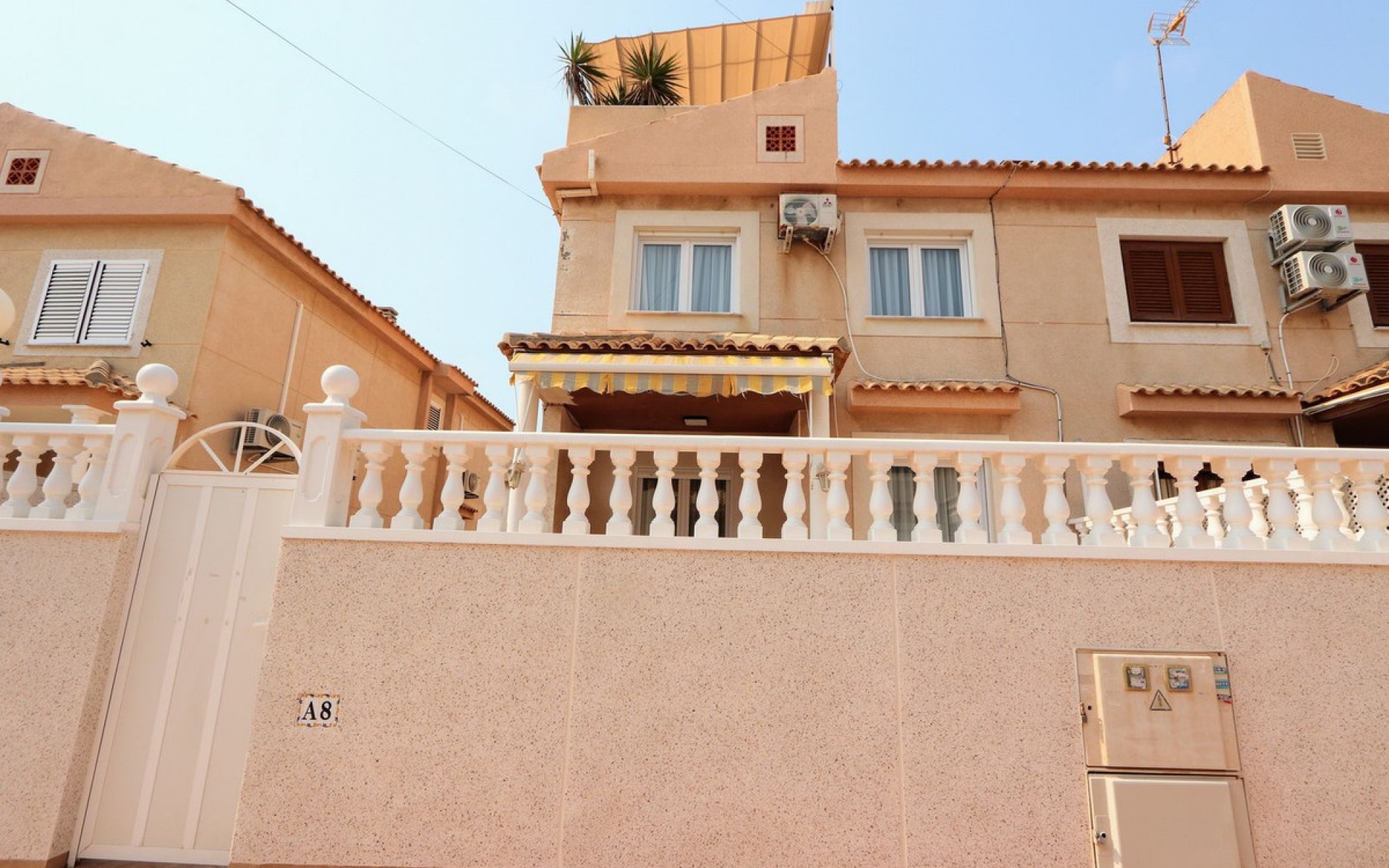 Resale - Villa - Torrevieja - Torrevieja Centro