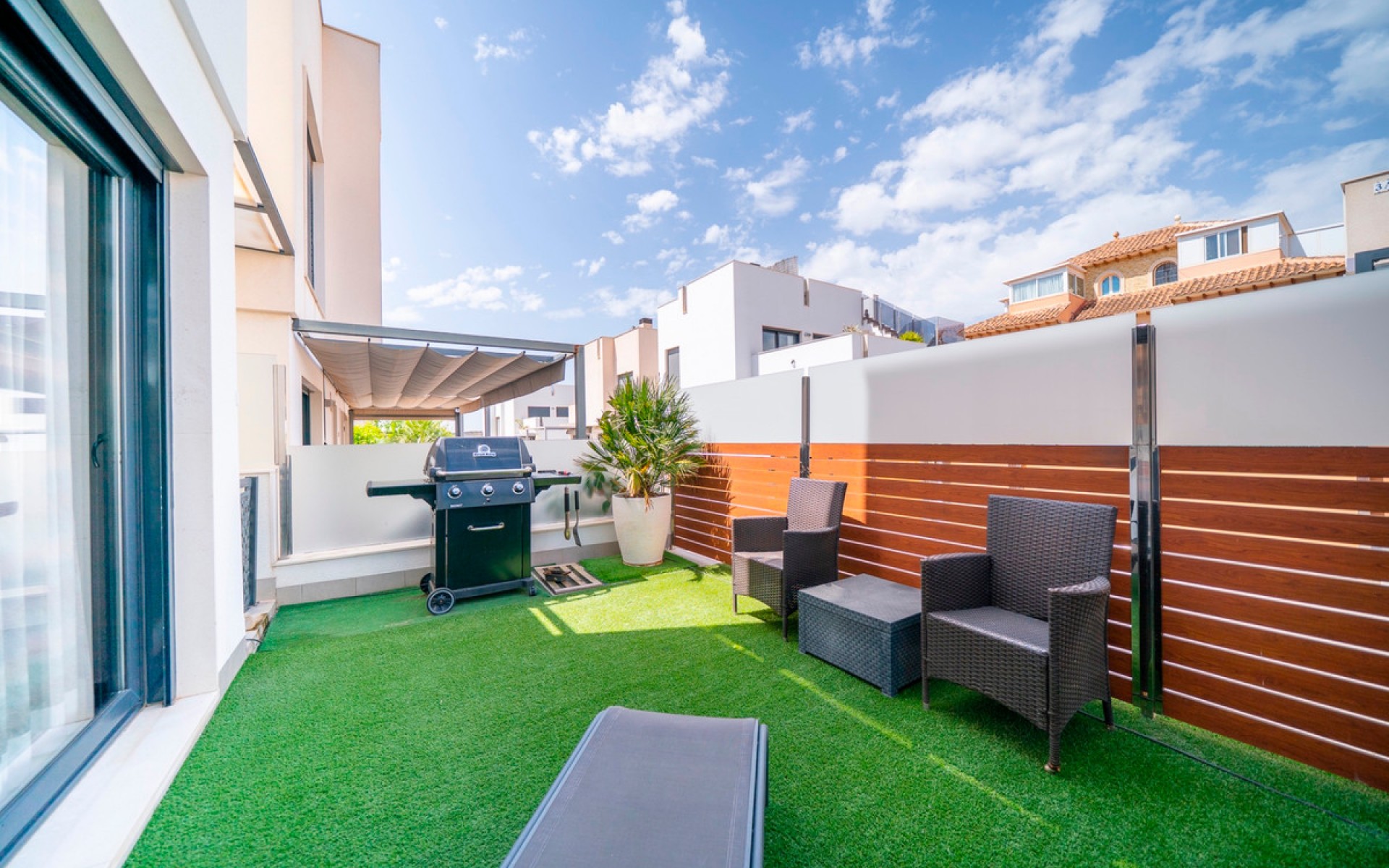 Resale - Villa - Torrevieja - Torrevieja Centro