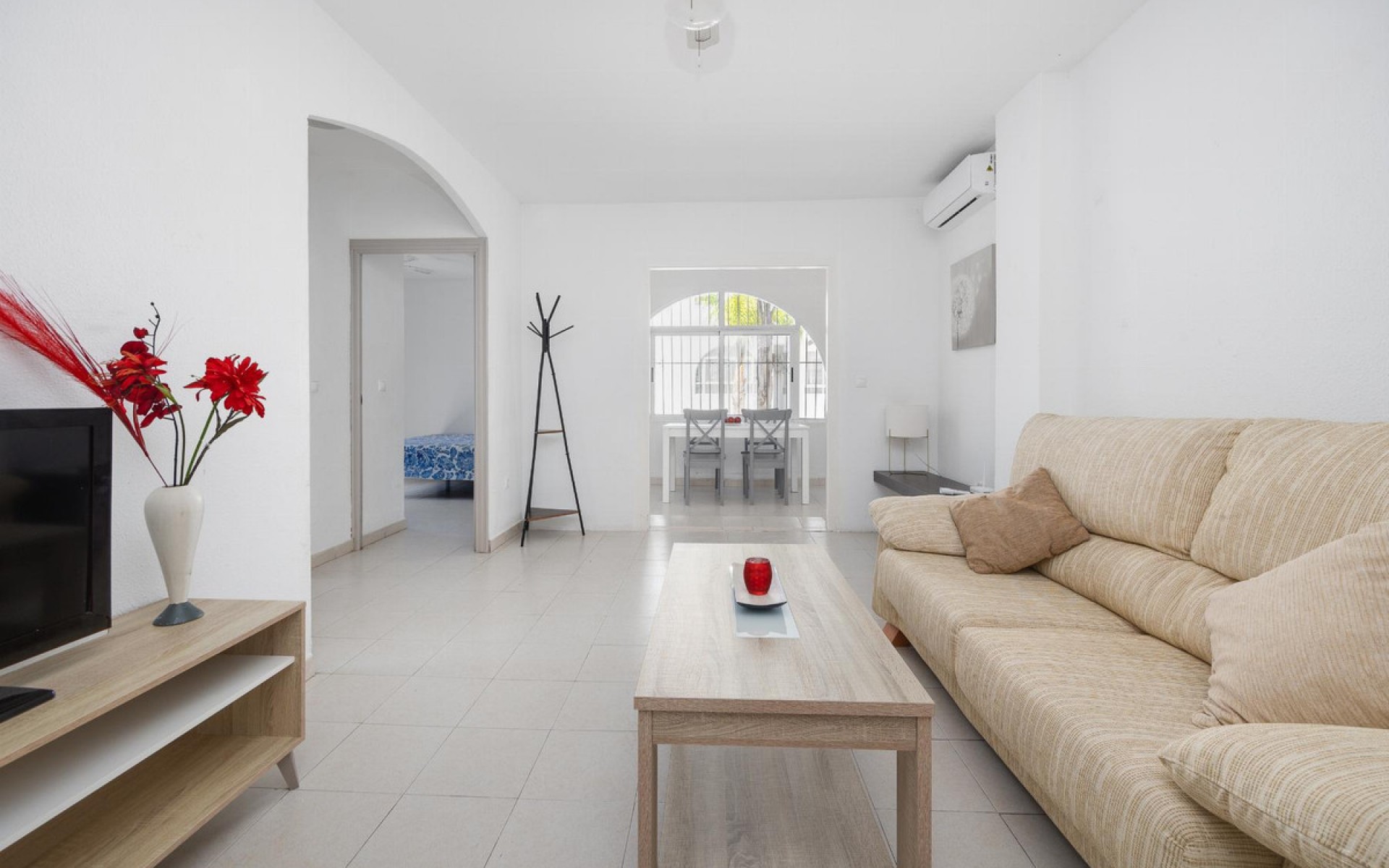 Resale - Villa - Torrevieja - Torrevieja Centro