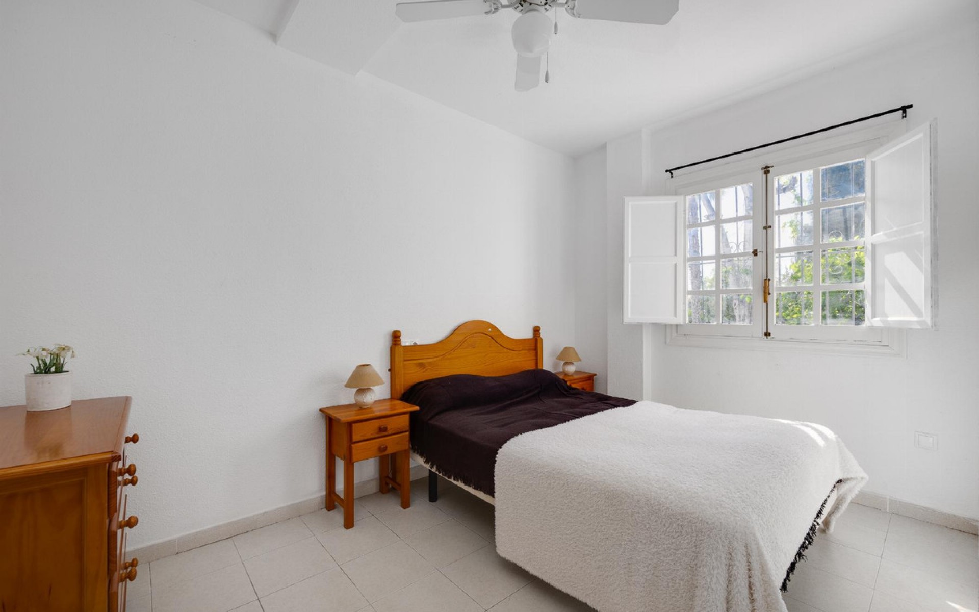 Resale - Villa - Torrevieja - Torrevieja Centro
