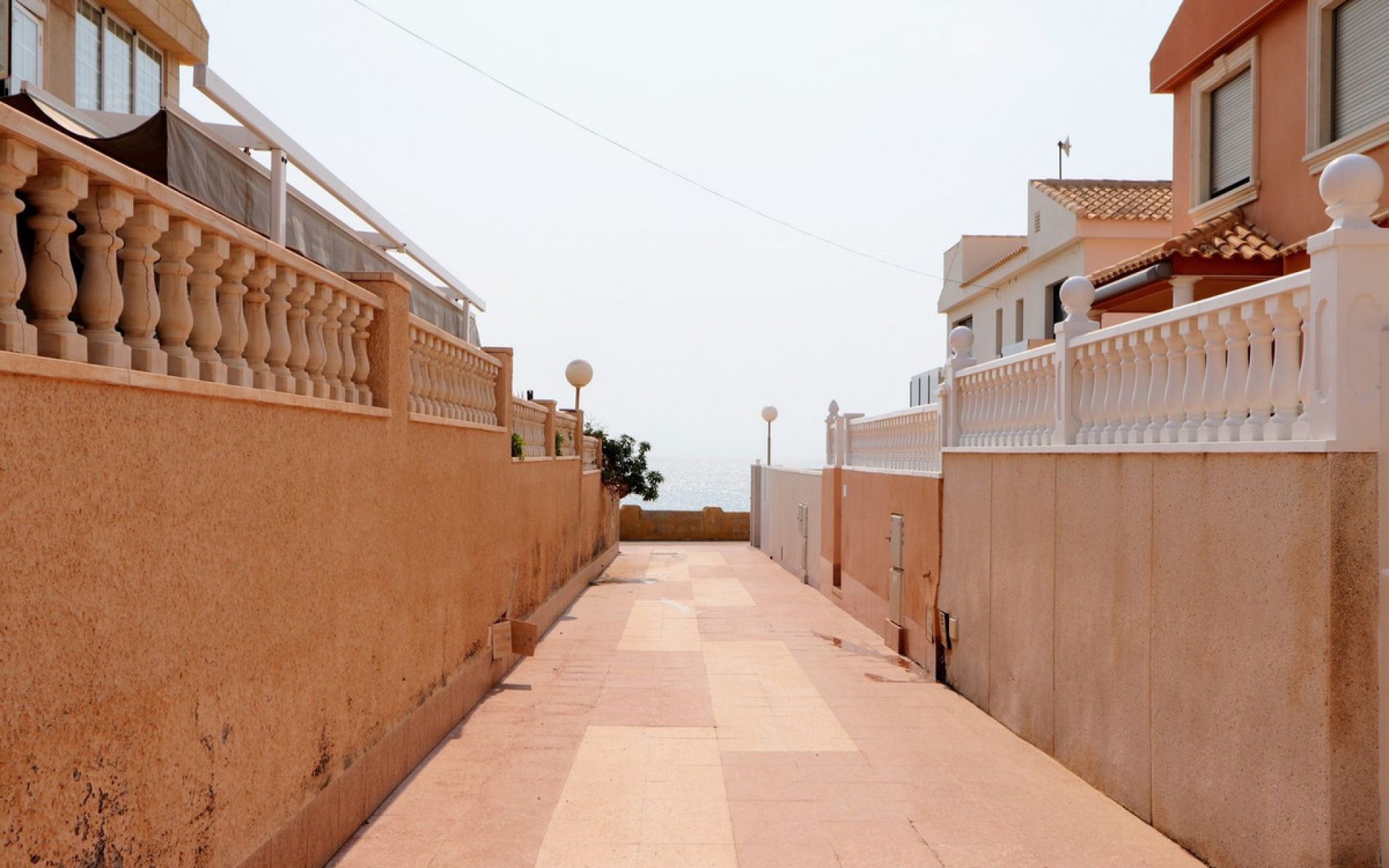 Resale - Villa - Torrevieja - Torrevieja Centro