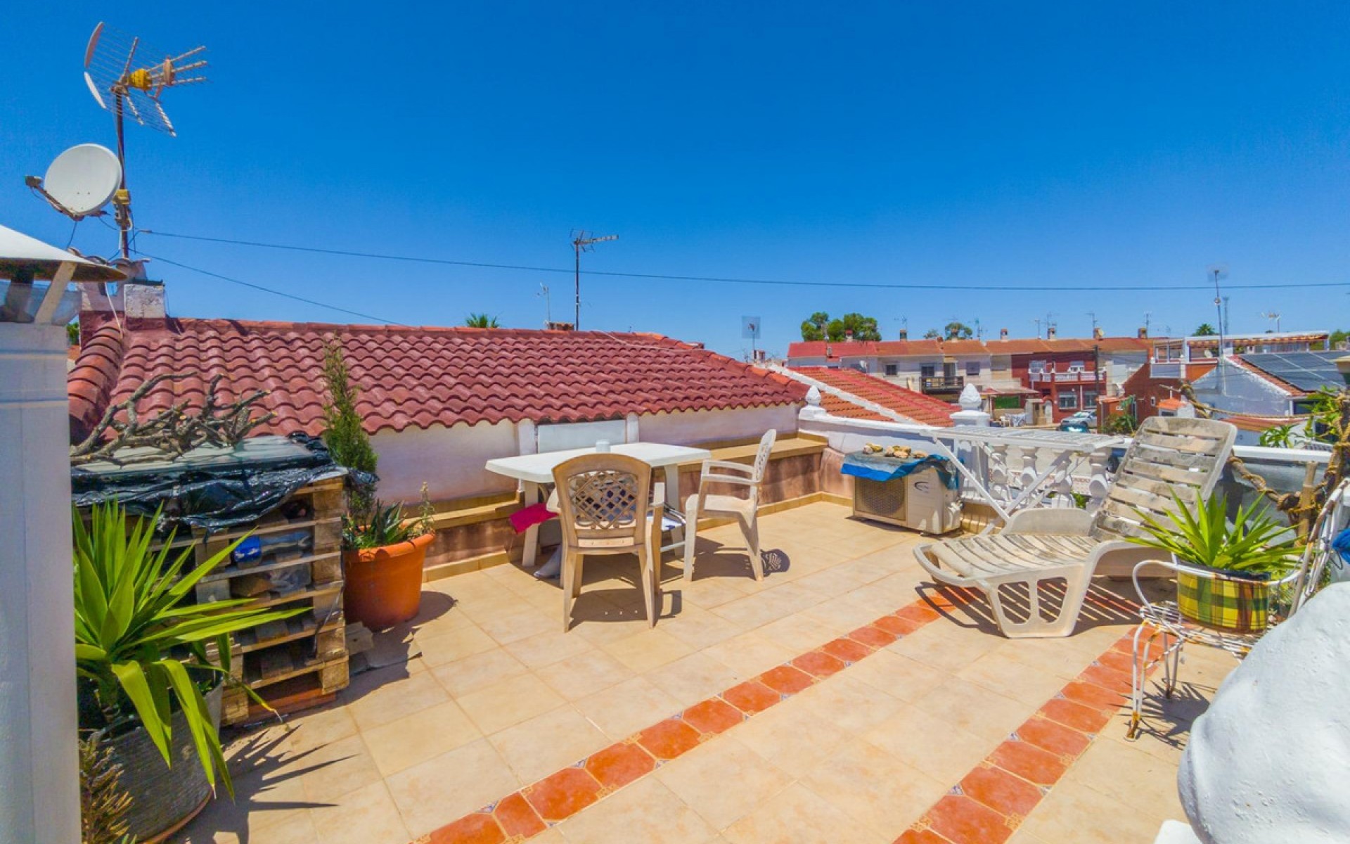 Resale - Villa - Torrevieja - Torrevieja Centro