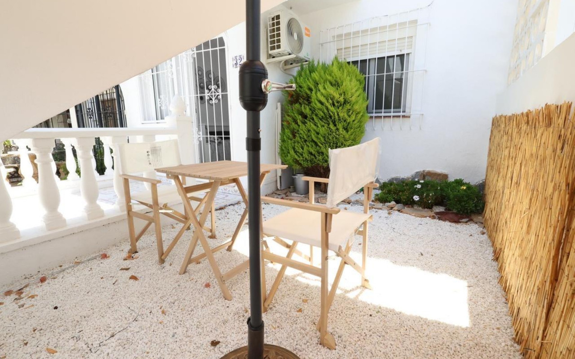 Resale - Villa - Torrevieja - Torrevieja Centro