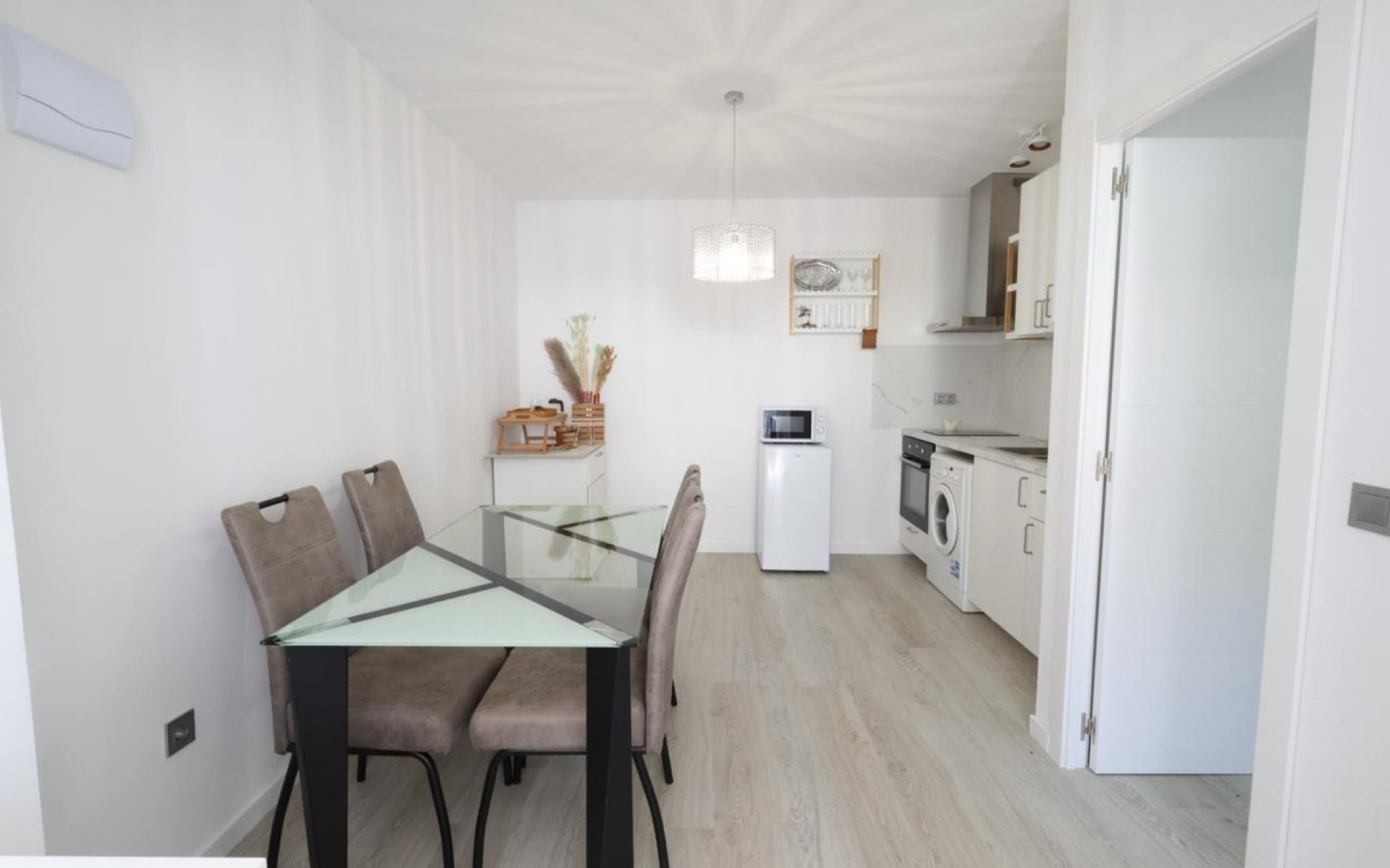 Resale - Villa - Torrevieja - Torrevieja Centro