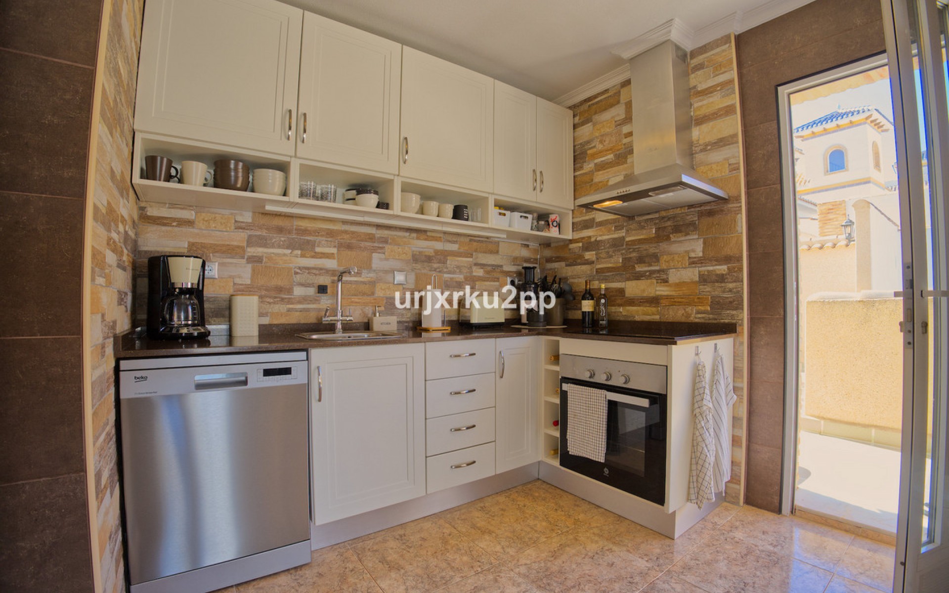 Resale - Villa - Torrevieja - Torrevieja Centro