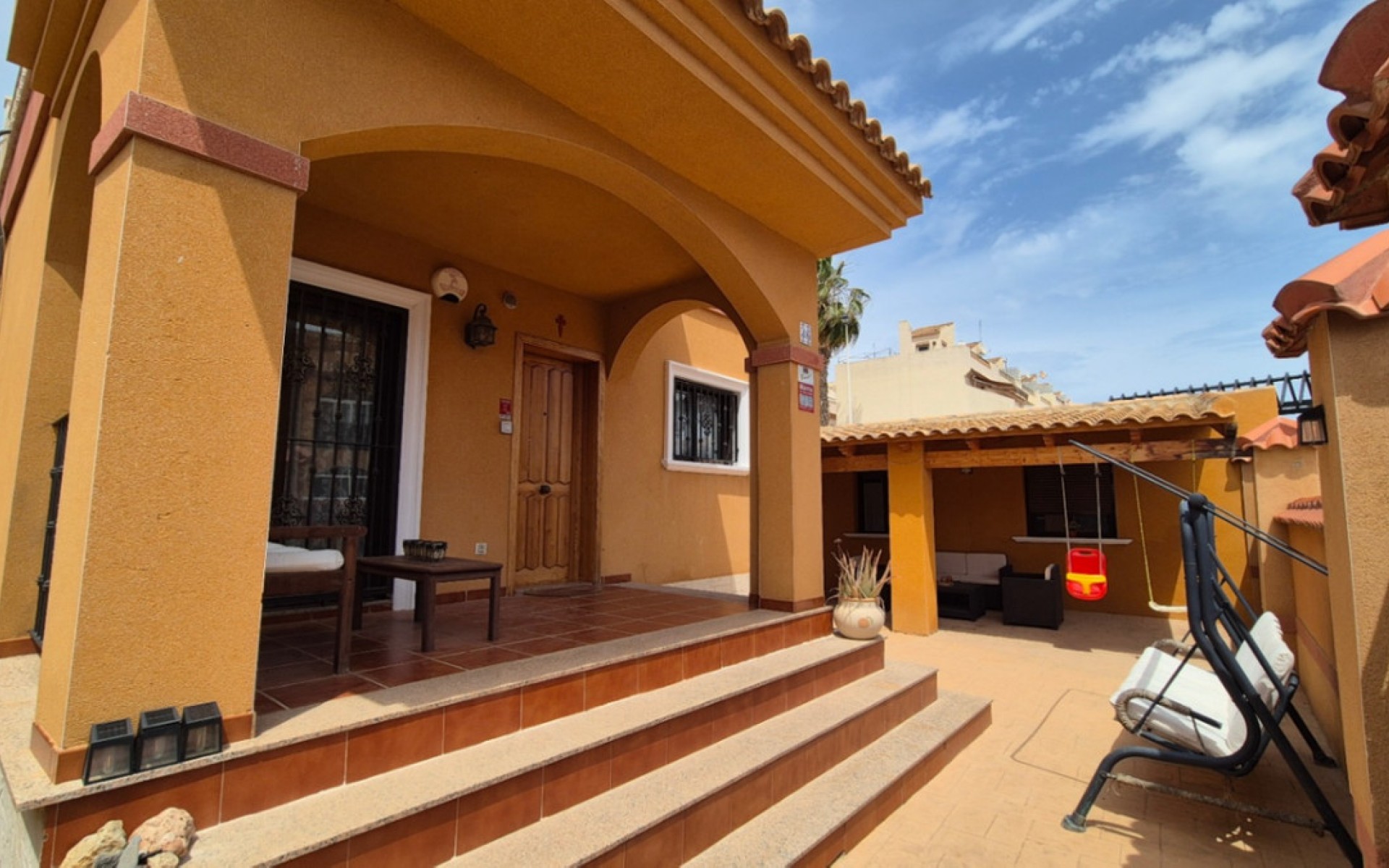 Resale - Villa - Torrevieja - Torrevieja Centro
