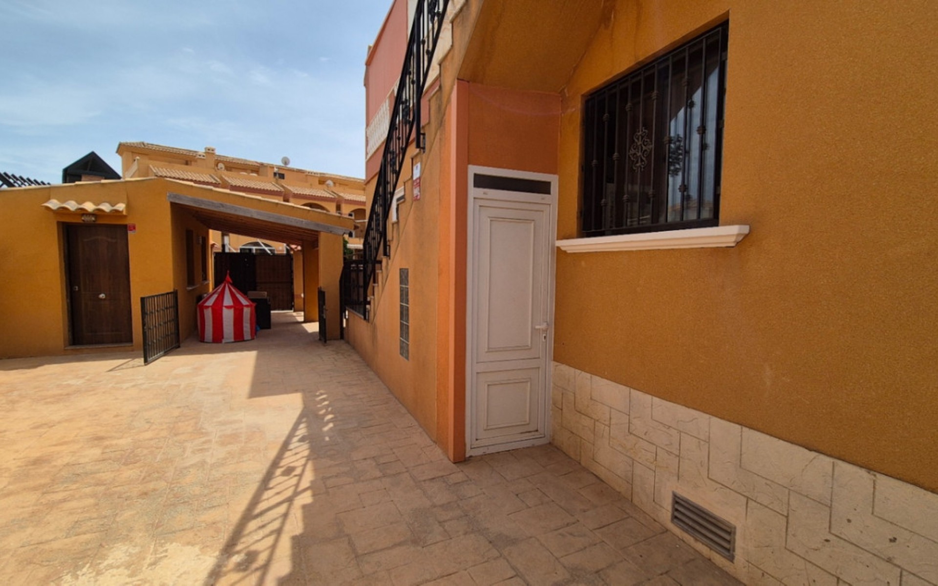 Resale - Villa - Torrevieja - Torrevieja Centro