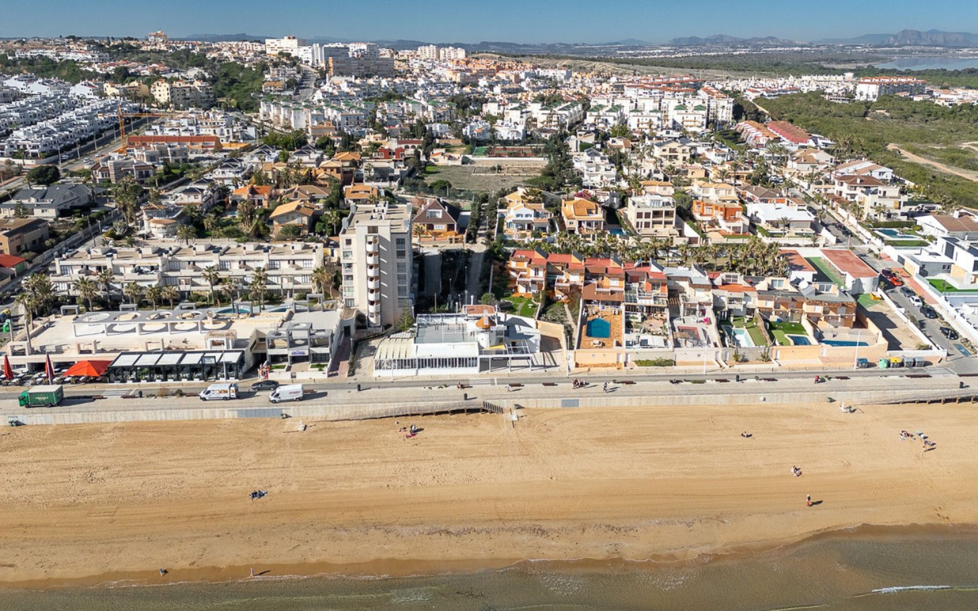 Resale - Villa - Torrevieja - Torrevieja Centro
