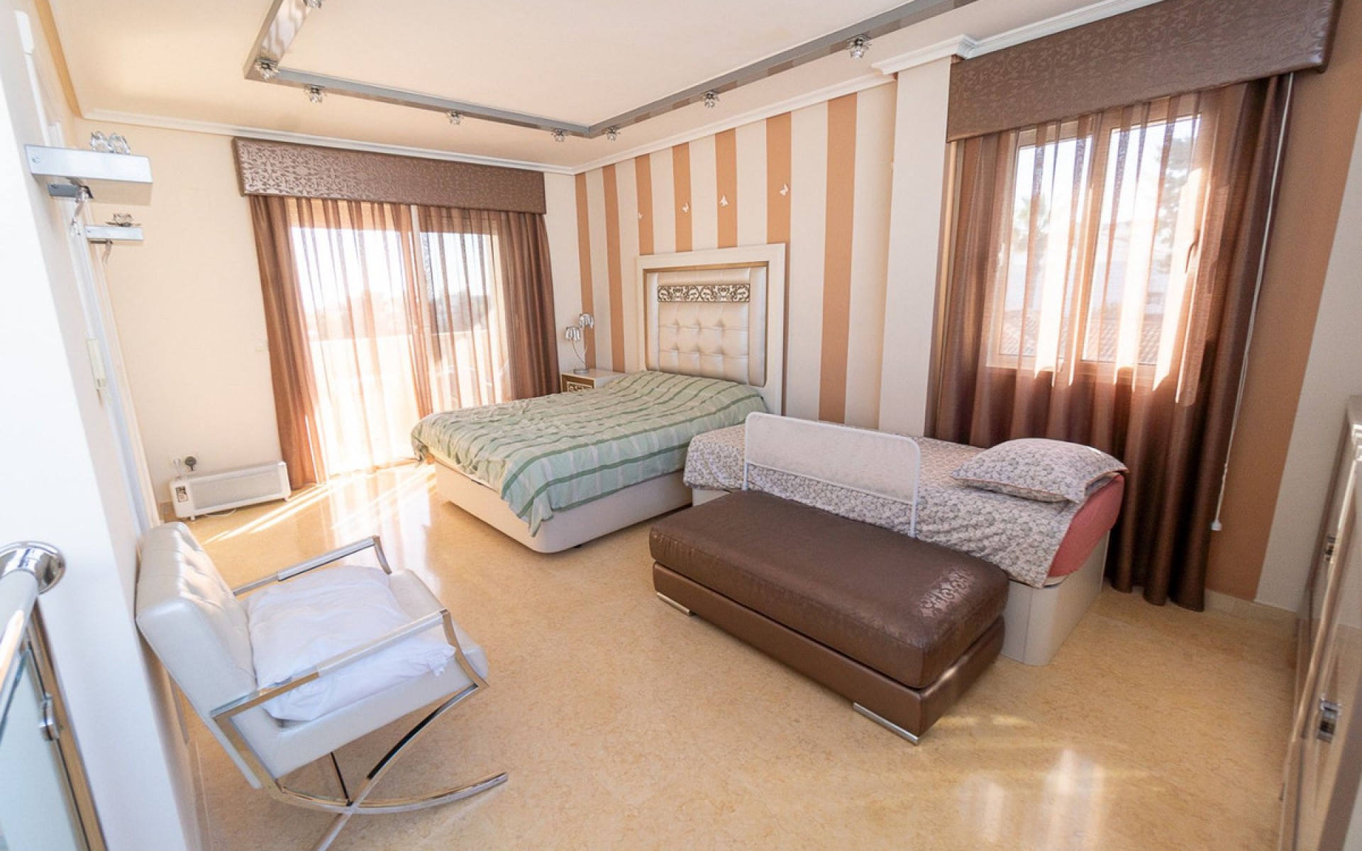 Resale - Villa - Torrevieja - Torrevieja Centro