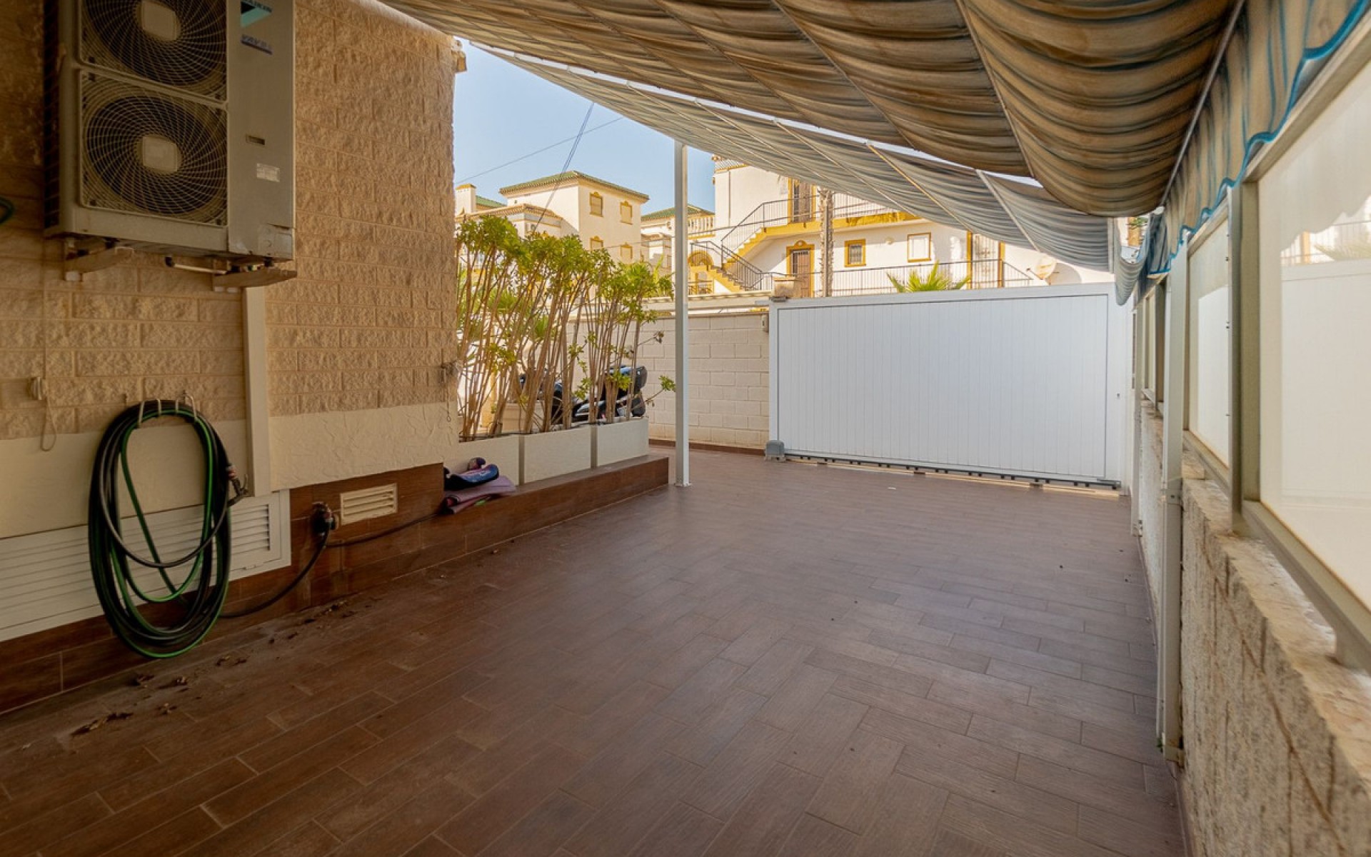 Resale - Villa - Torrevieja - Torrevieja Centro