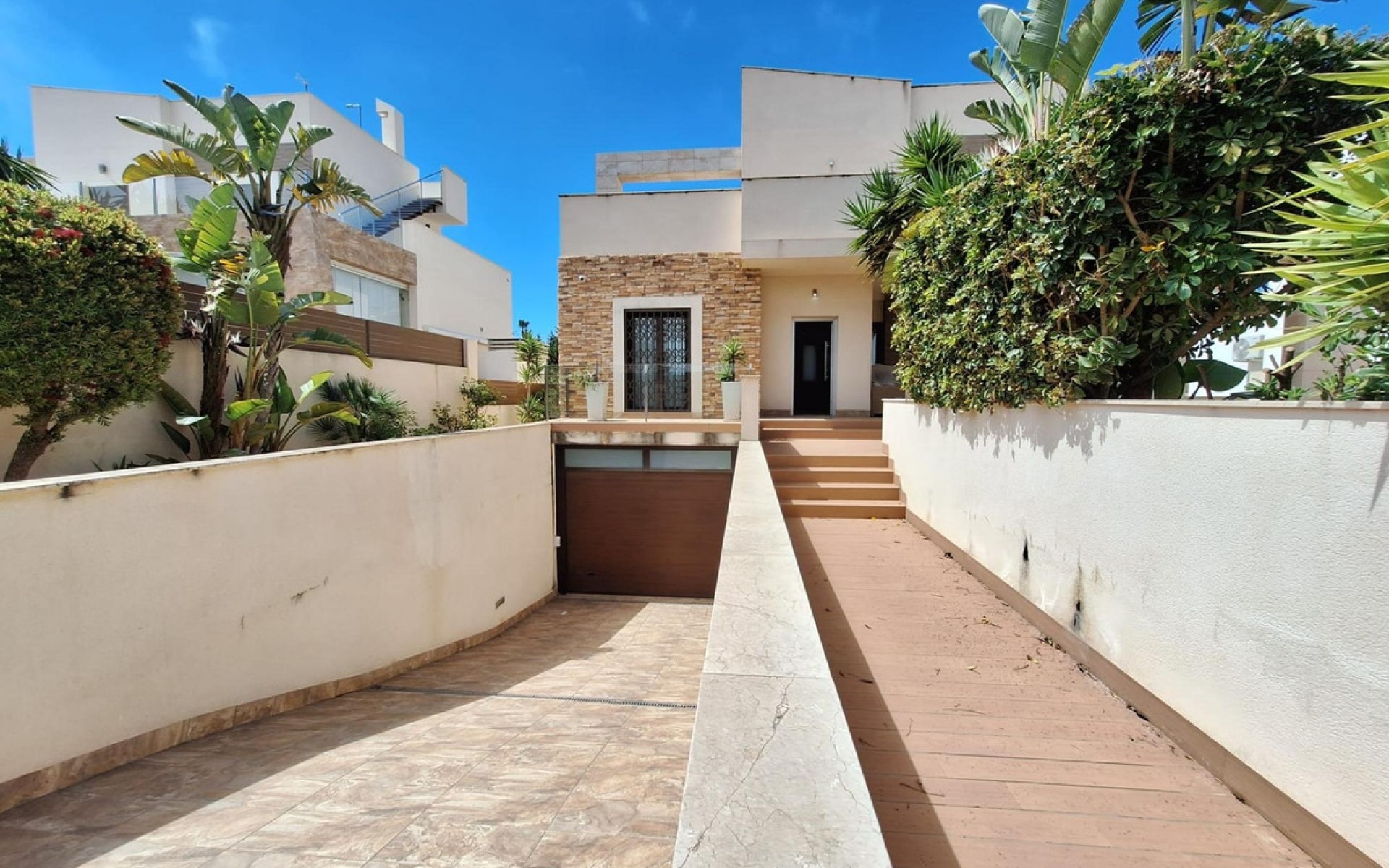 Resale - Villa - Torrevieja - Torrevieja Centro