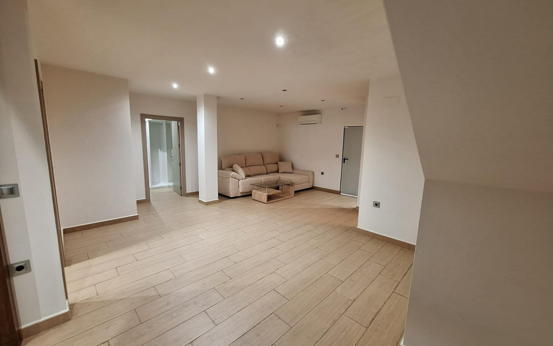 Resale - Villa - Torrevieja - Torrevieja Centro