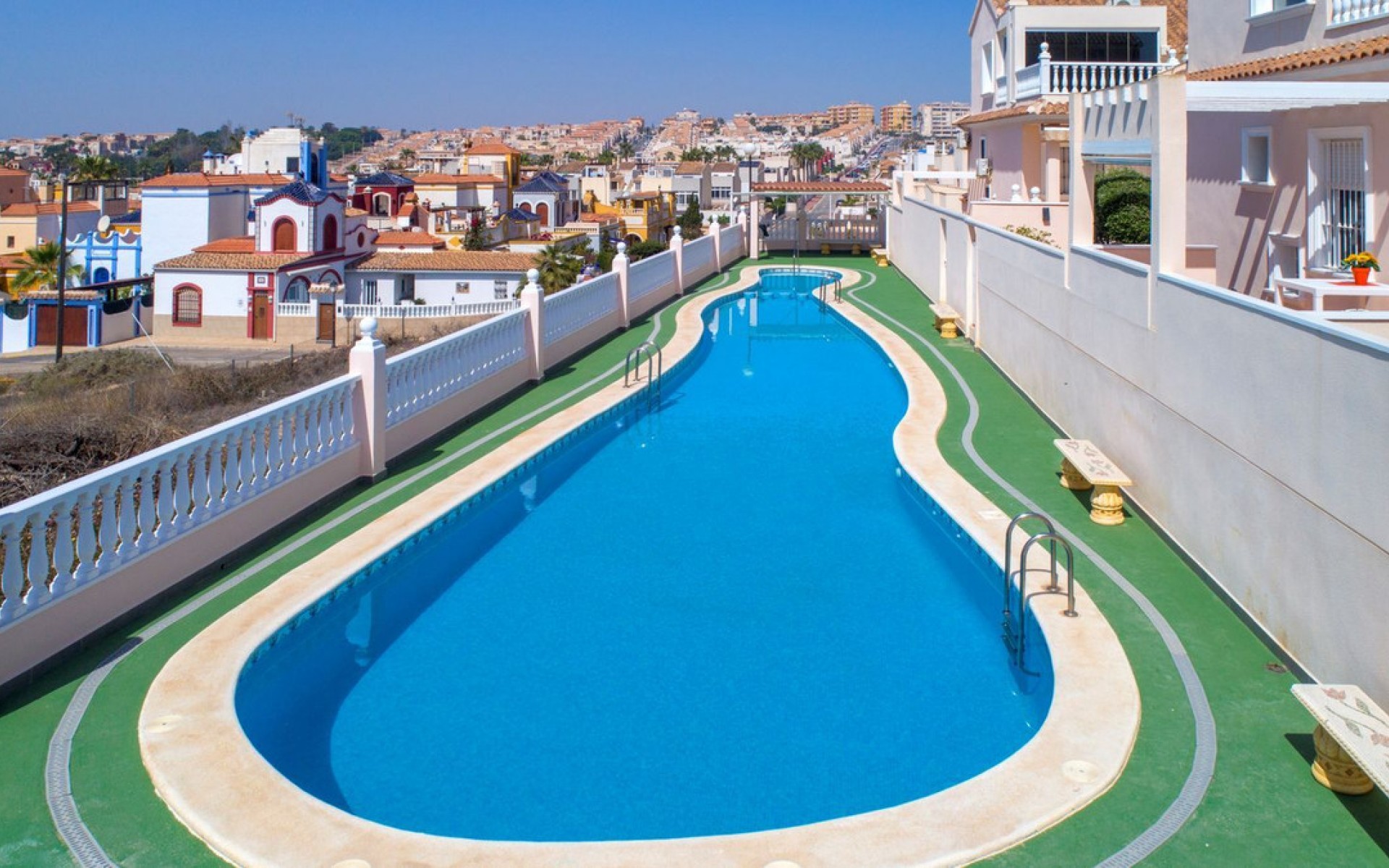 Resale - Villa - Torrevieja - Torrevieja Centro