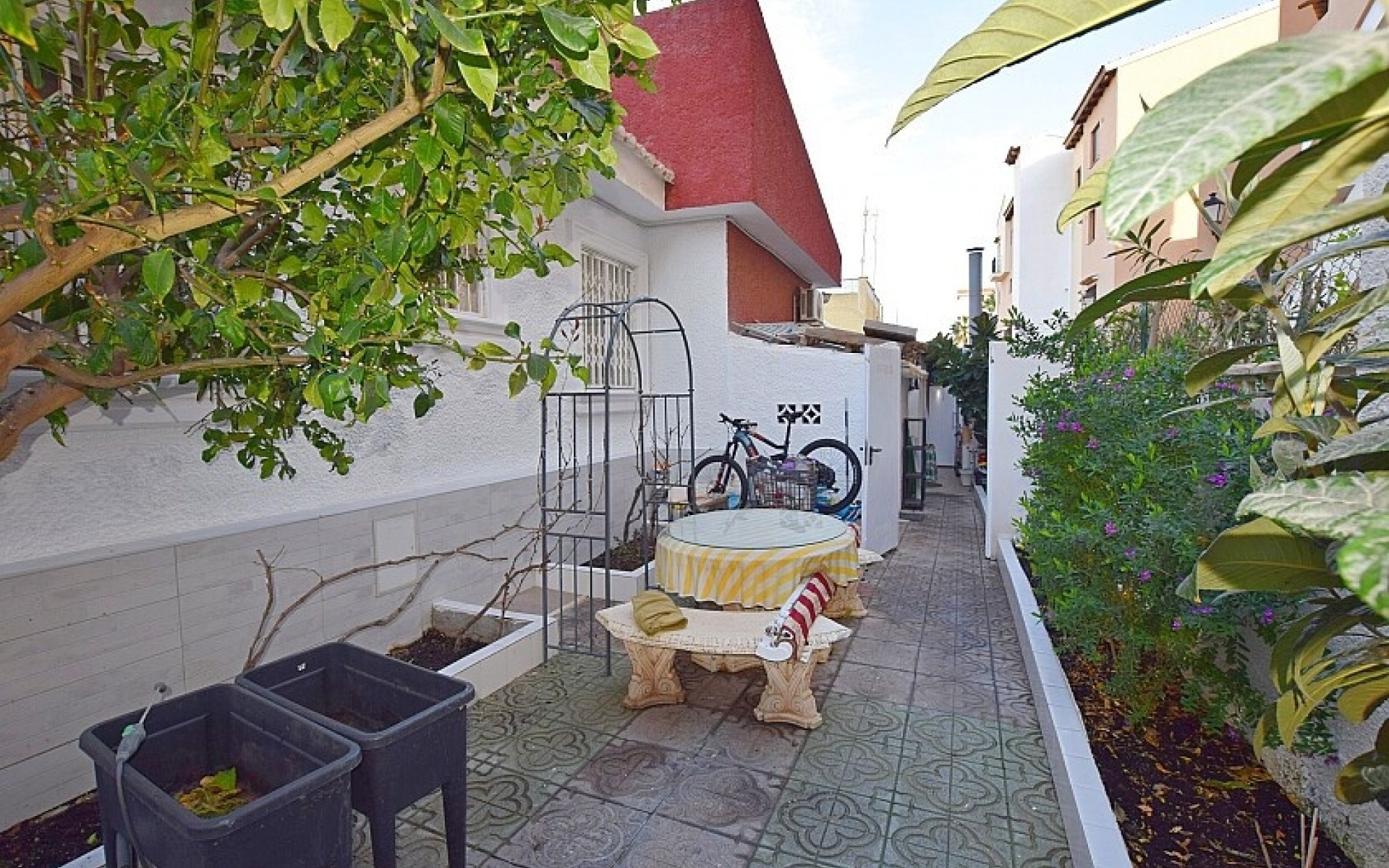 Resale - Villa - Torrevieja - Torrevieja Centro