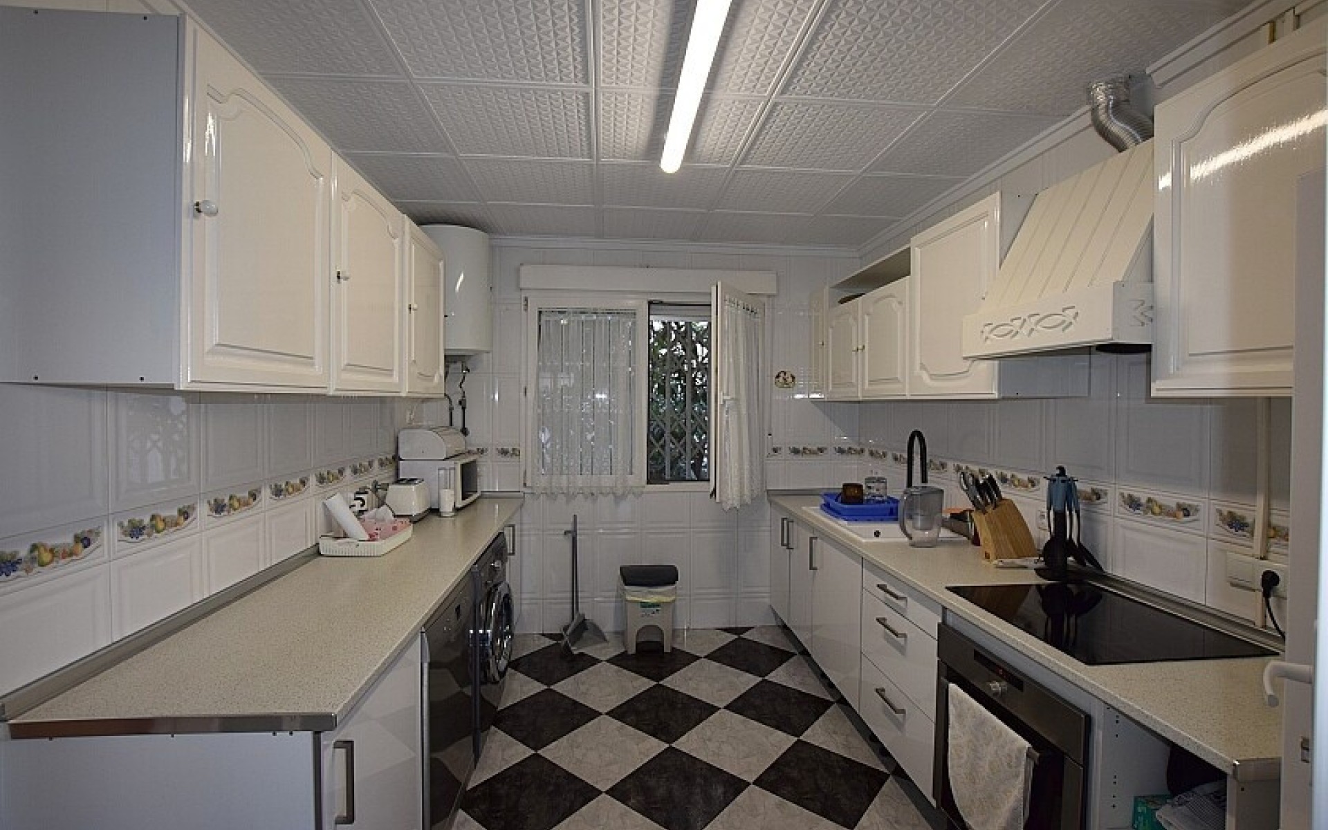 Resale - Villa - Torrevieja - Torrevieja Centro