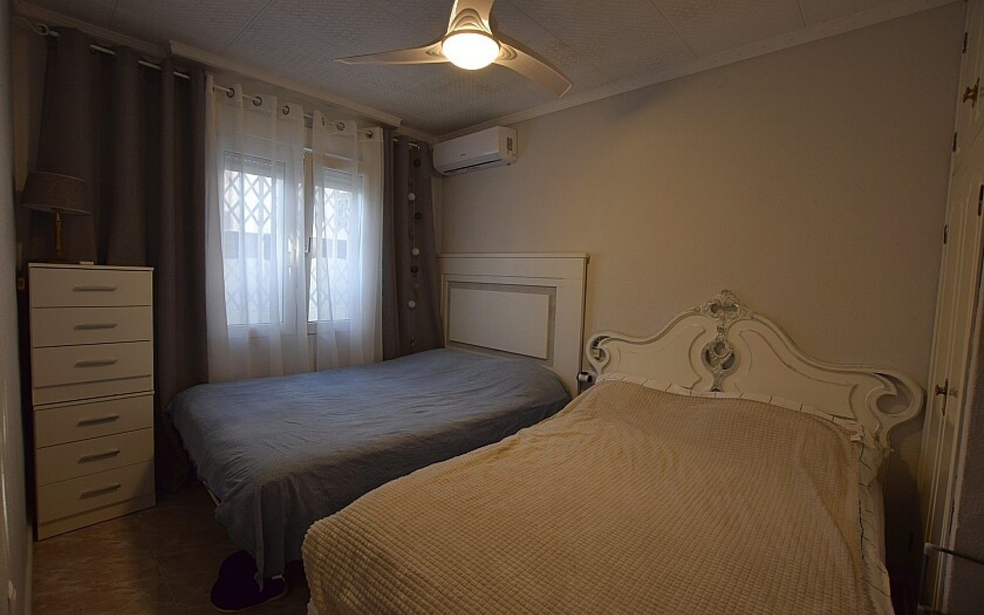 Resale - Villa - Torrevieja - Torrevieja Centro