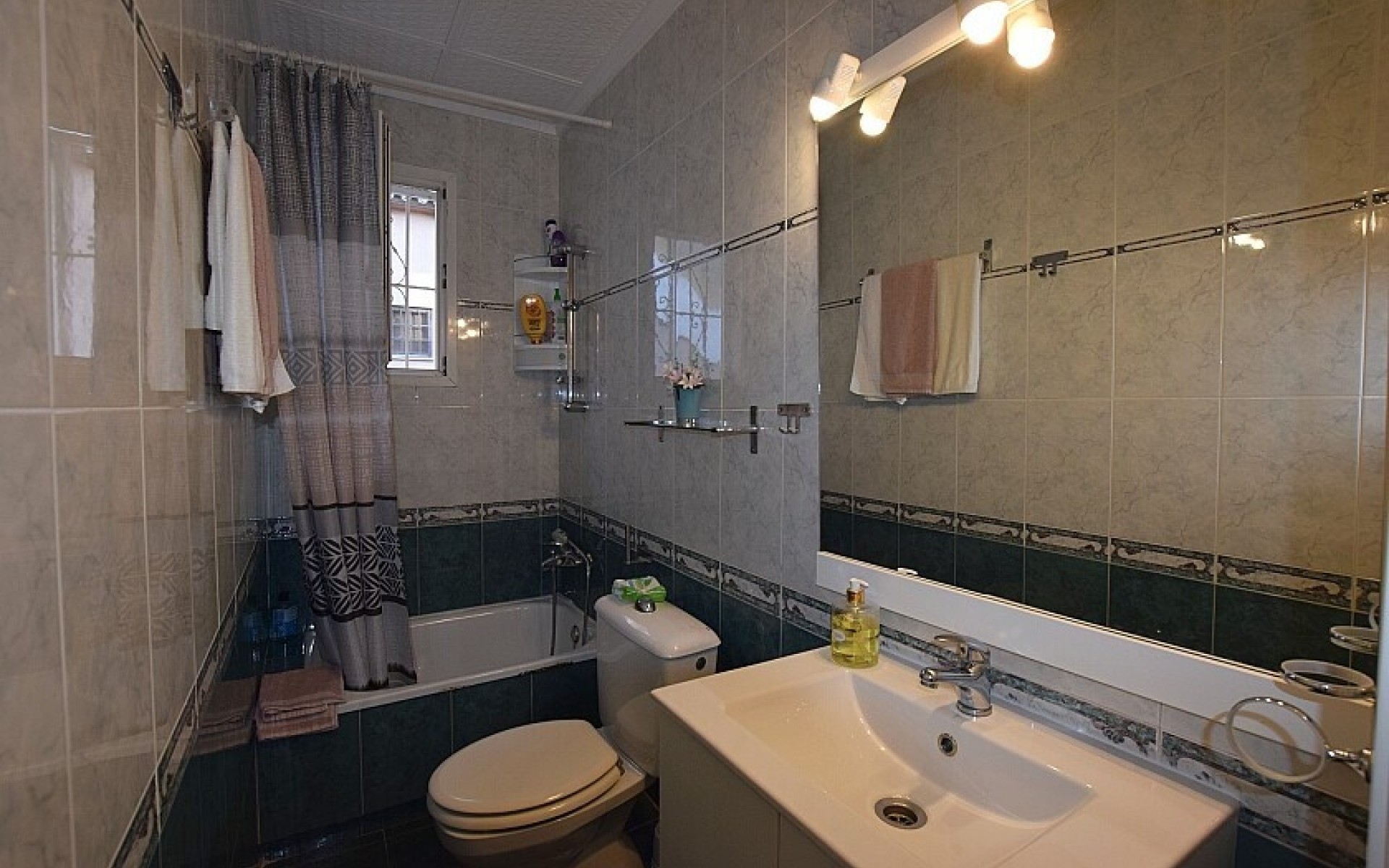 Resale - Villa - Torrevieja - Torrevieja Centro